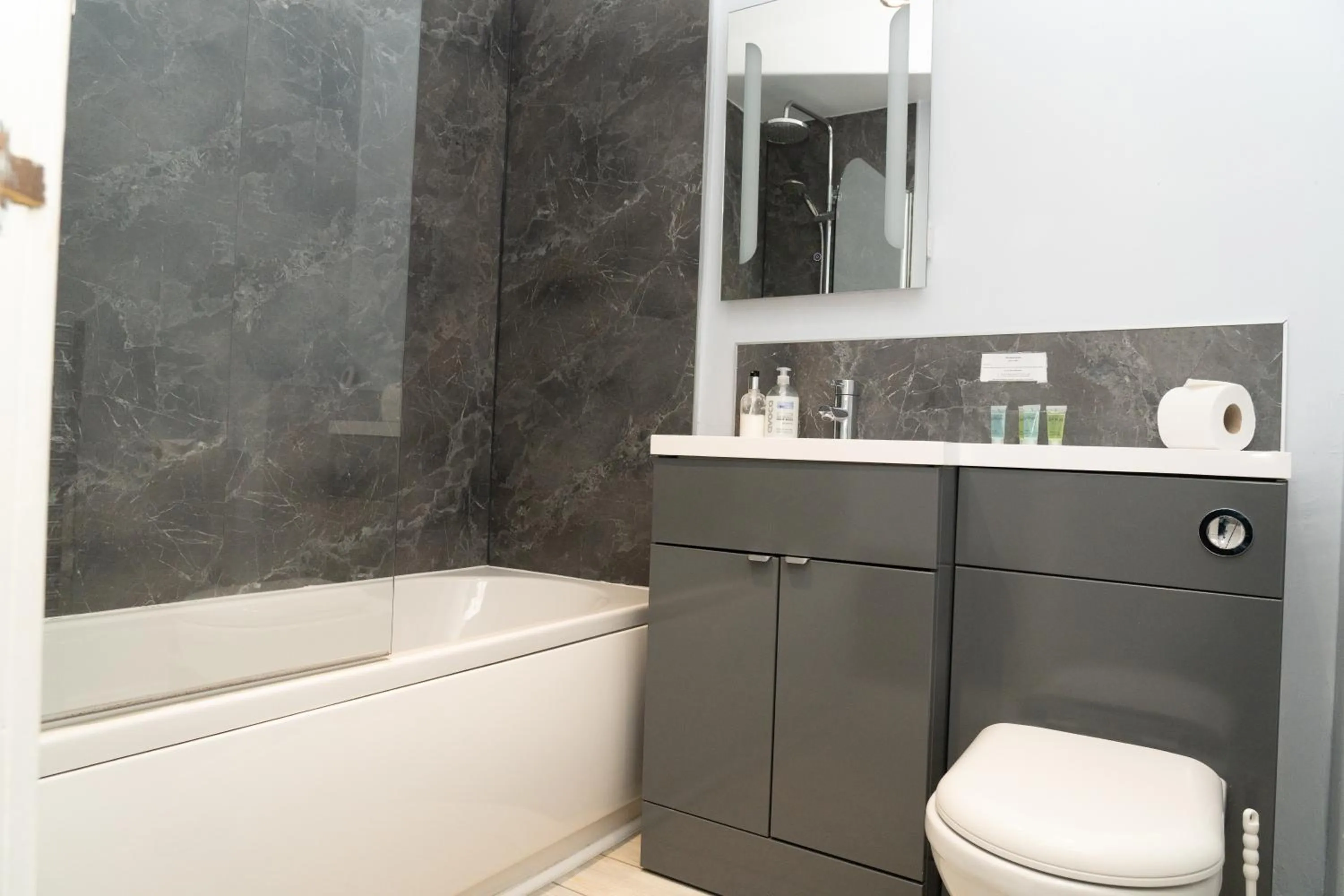 Bathroom in The Finch Hatton Arms