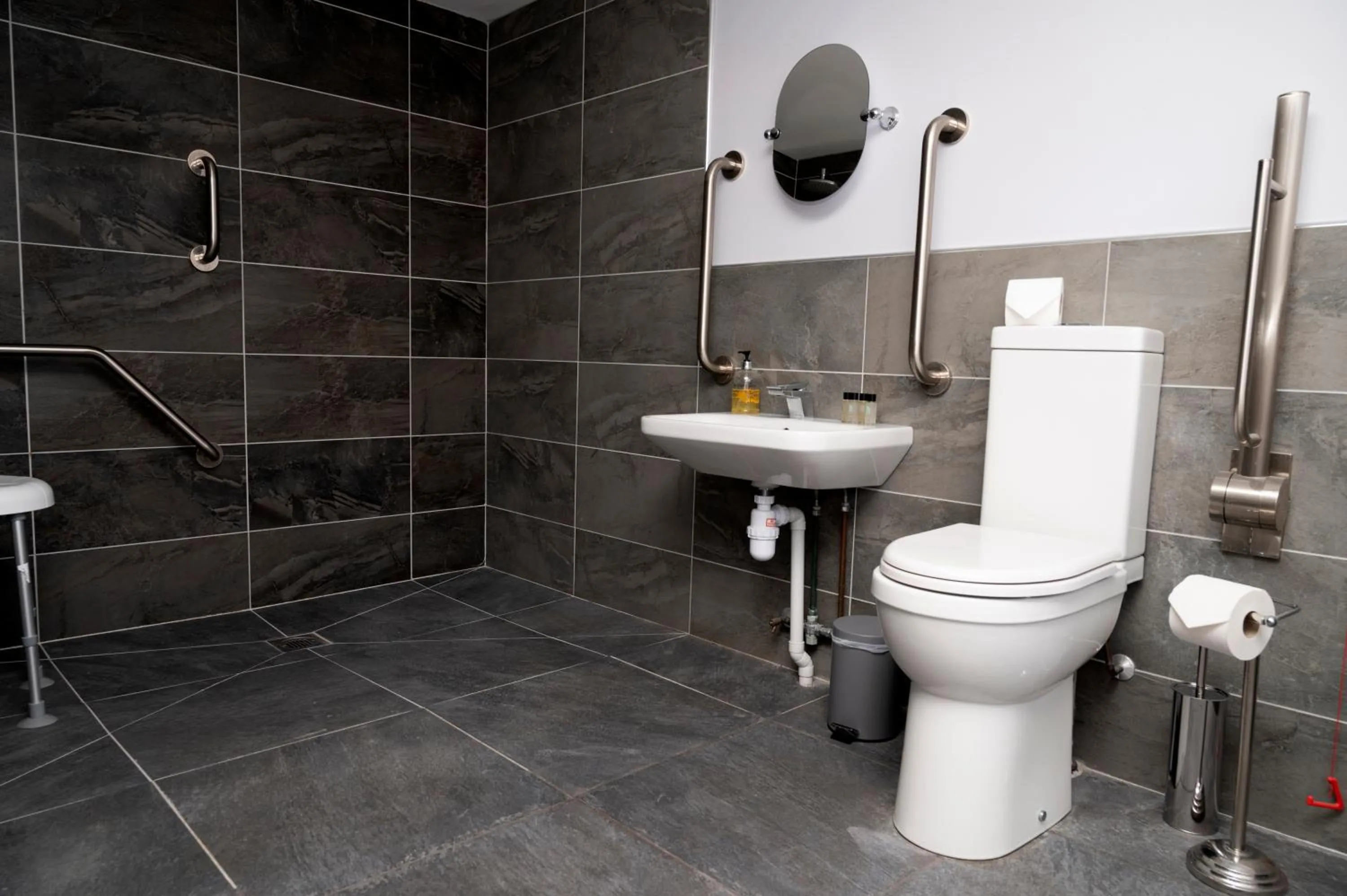 Bathroom in The Finch Hatton Arms