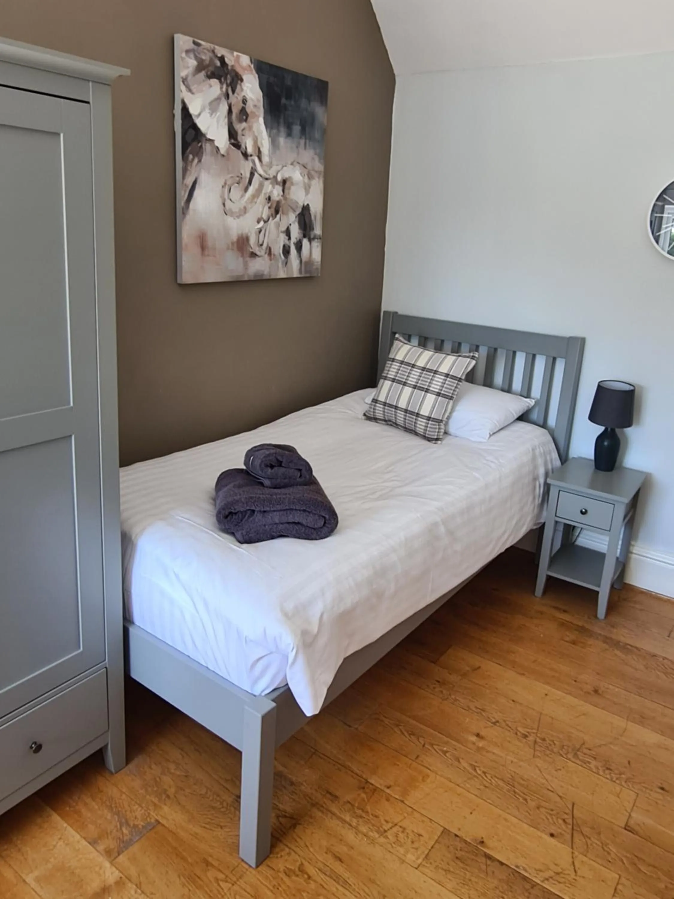 Photo of the whole room, Bed in The Finch Hatton Arms