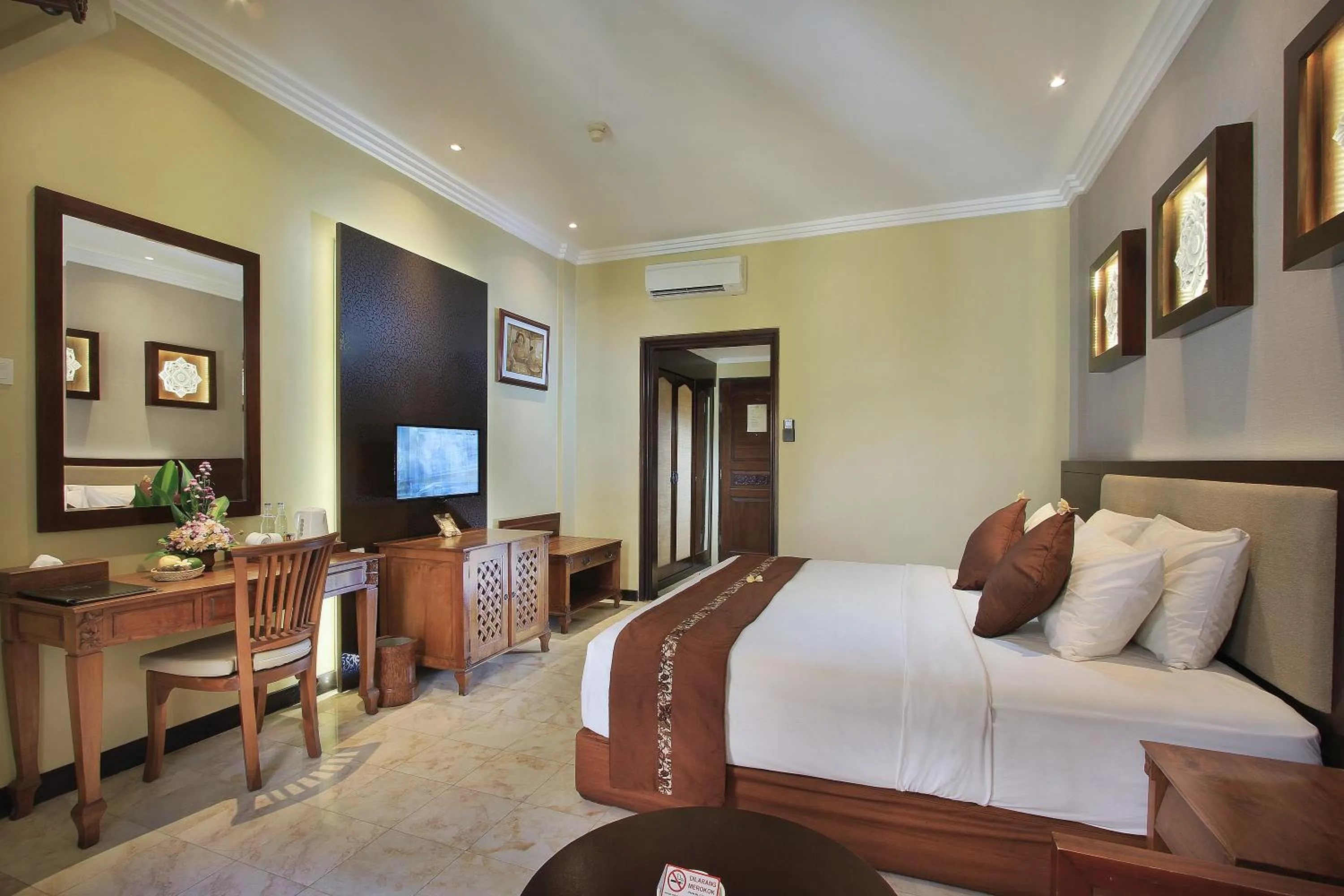 Photo of the whole room, Bed in Pelangi Bali Hotel & Spa