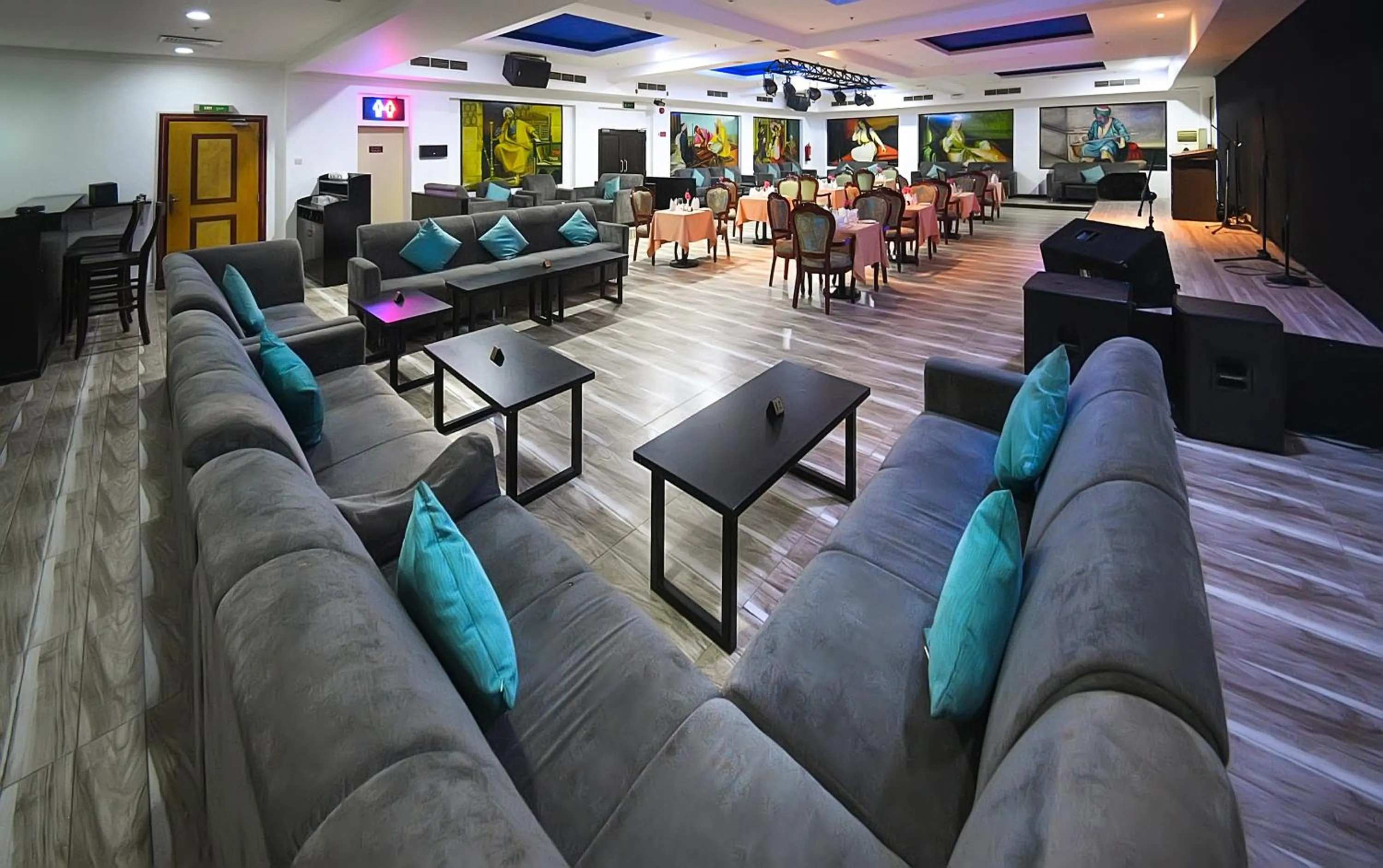 Restaurant/places to eat in Marco Polo Hotel