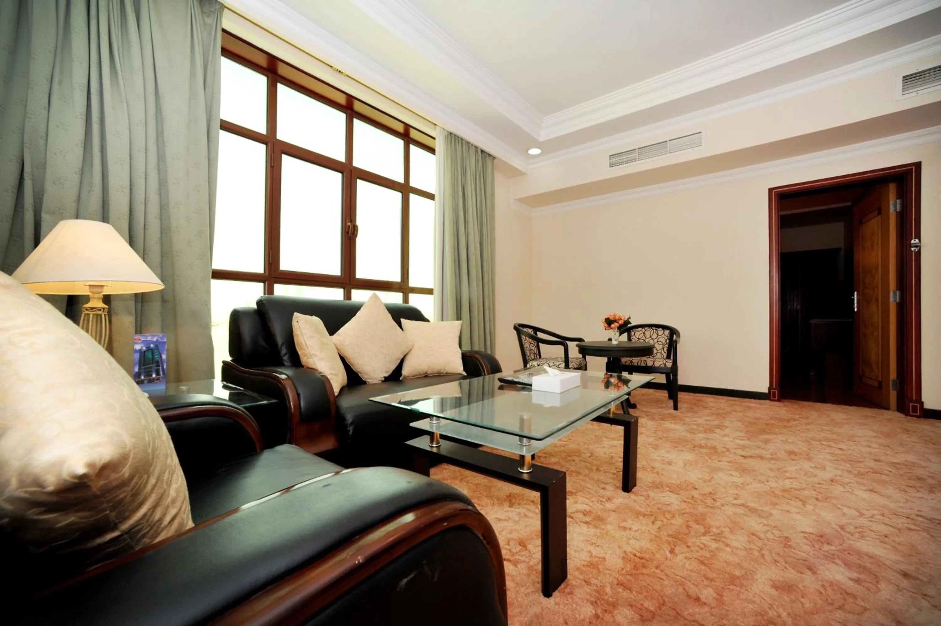 Living room in Marco Polo Hotel