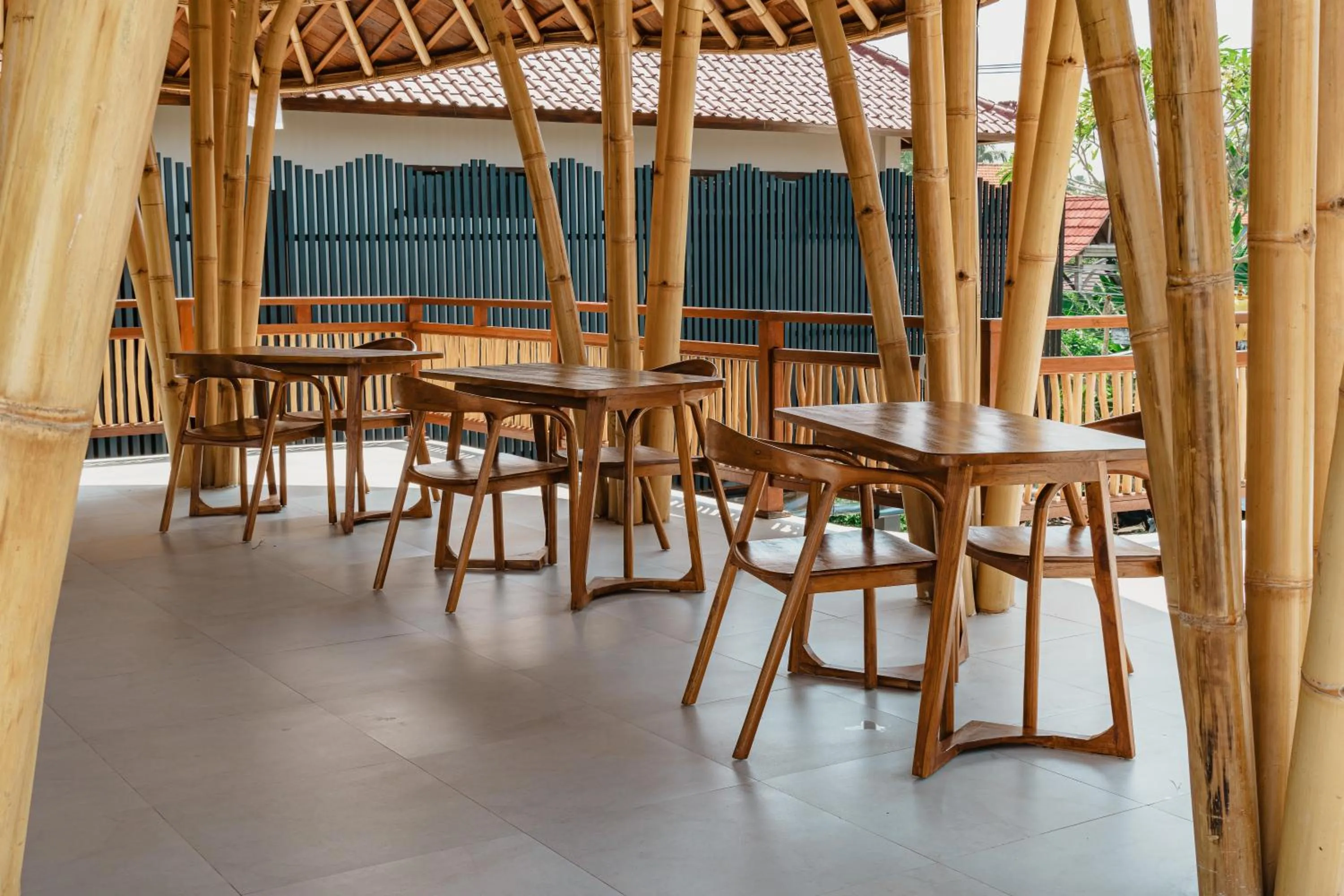 Restaurant/places to eat in Putri Ayu Cottages