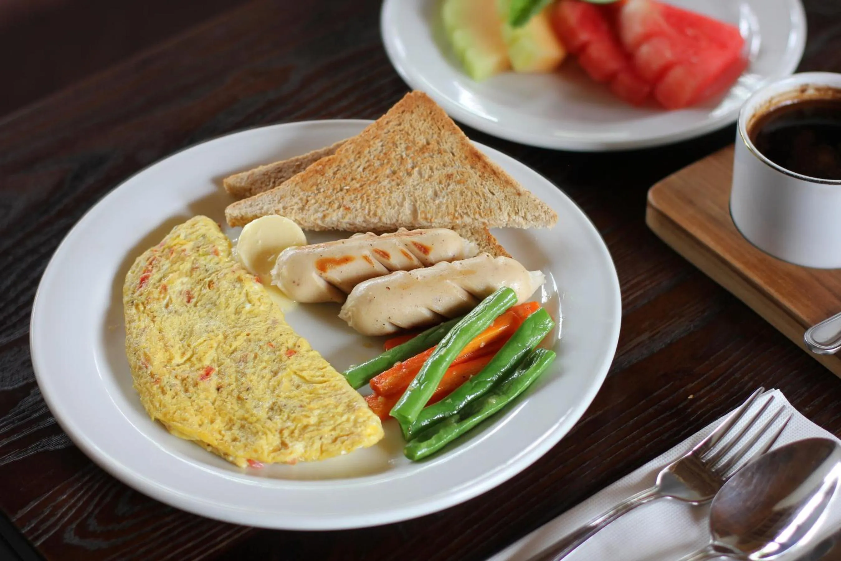 Breakfast in Putri Ayu Cottages