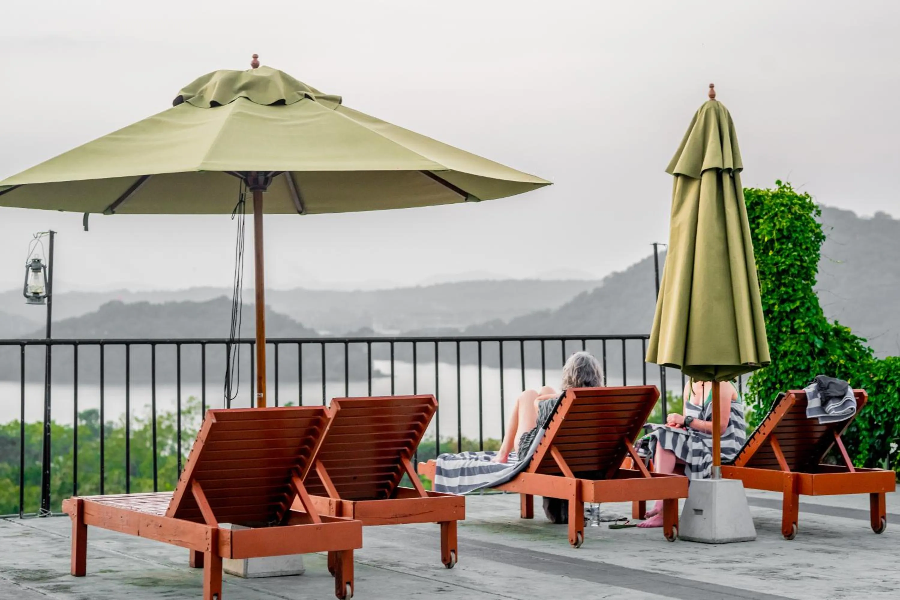 Swimming pool in Lavendish Lake Giritale - Former Giritale Hotel