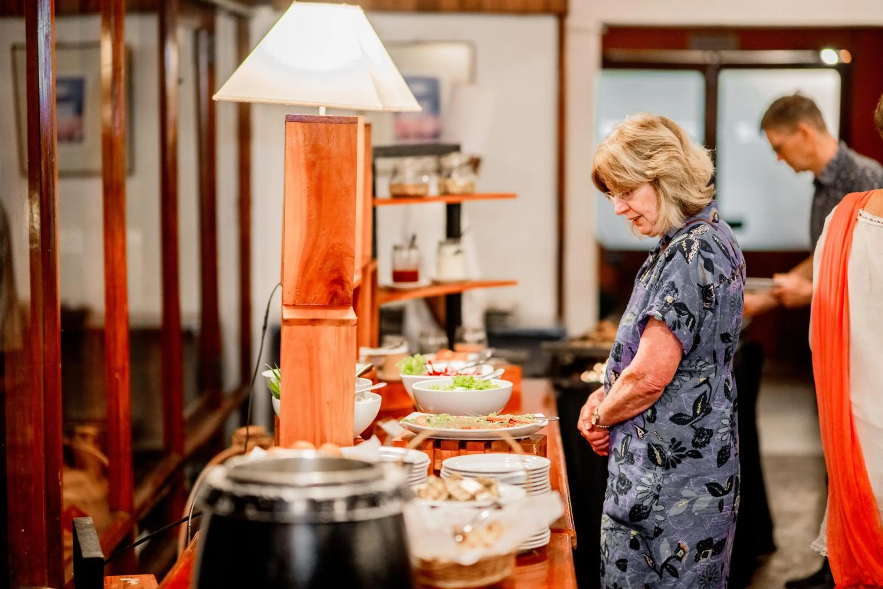 Restaurant/places to eat in Lavendish Lake Giritale - Former Giritale Hotel