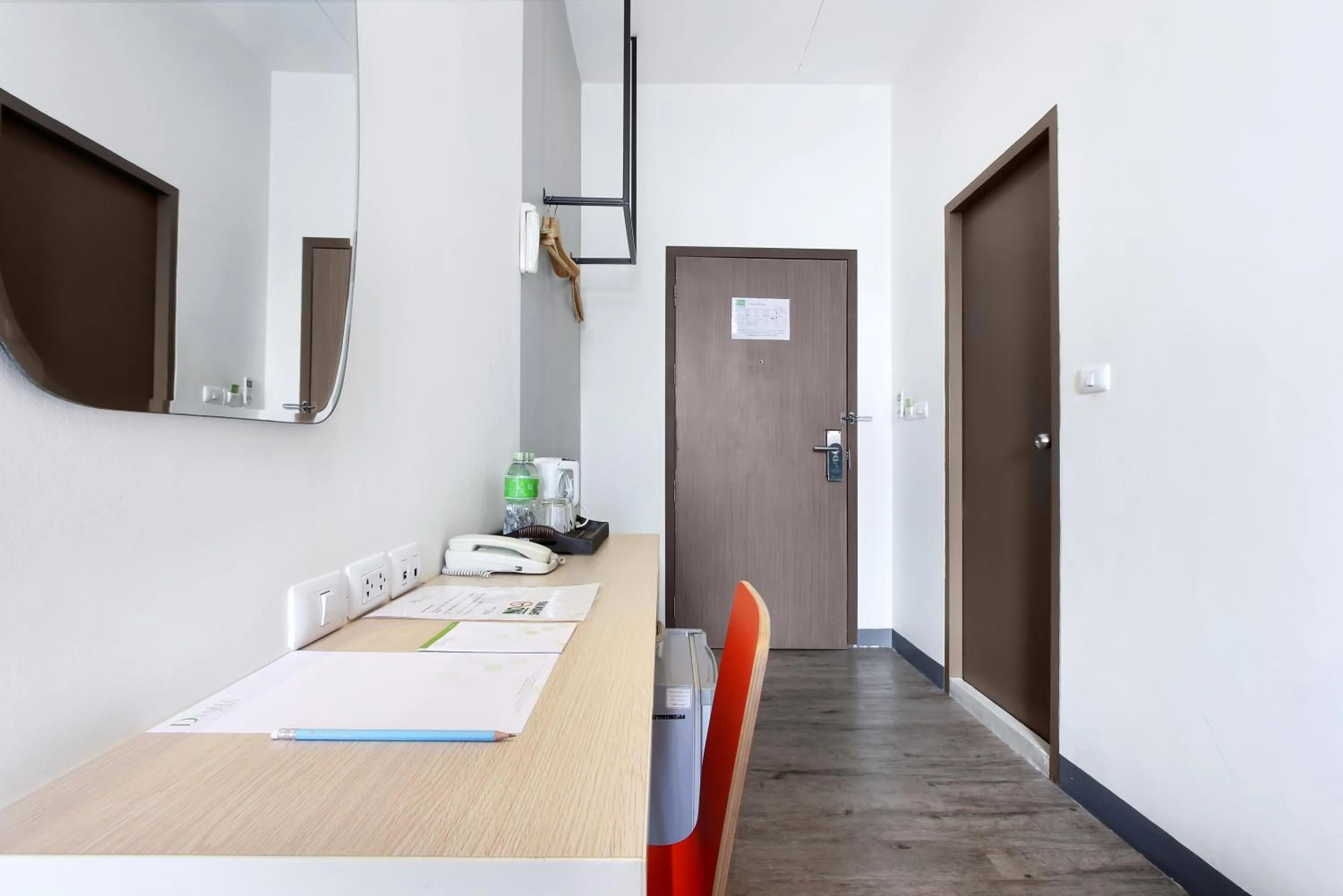 Bedroom, TV/Entertainment Center in D Varee Xpress Makkasan Hotel