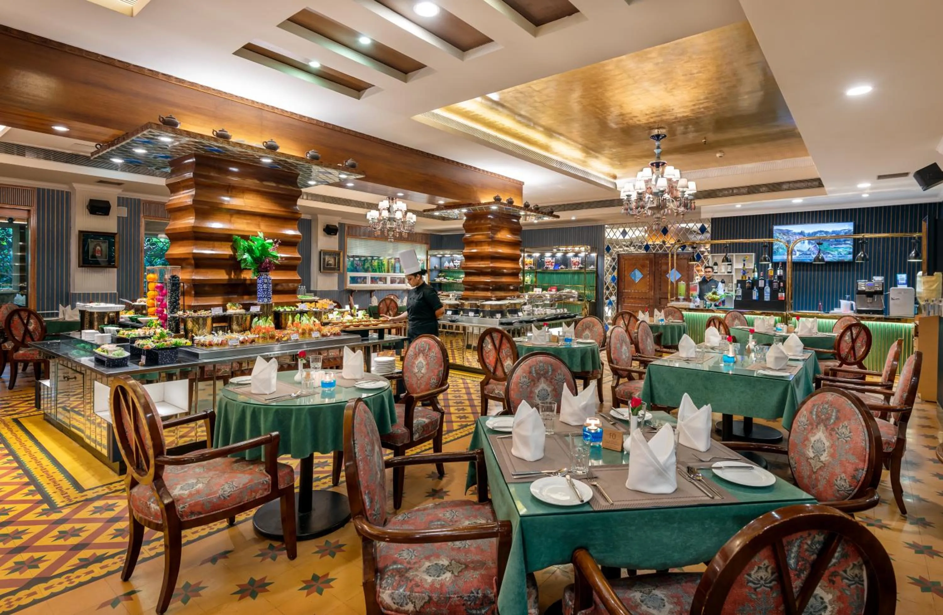 Restaurant/places to eat in Mayfair Lagoon