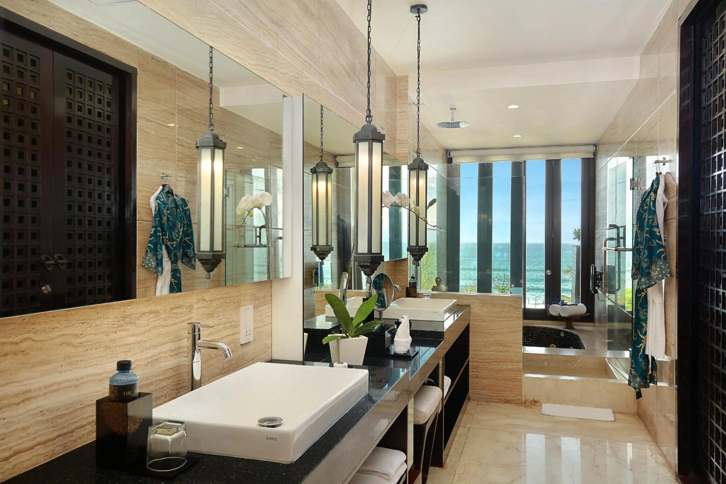 Public Bath in The Seminyak Beach Resort & Spa