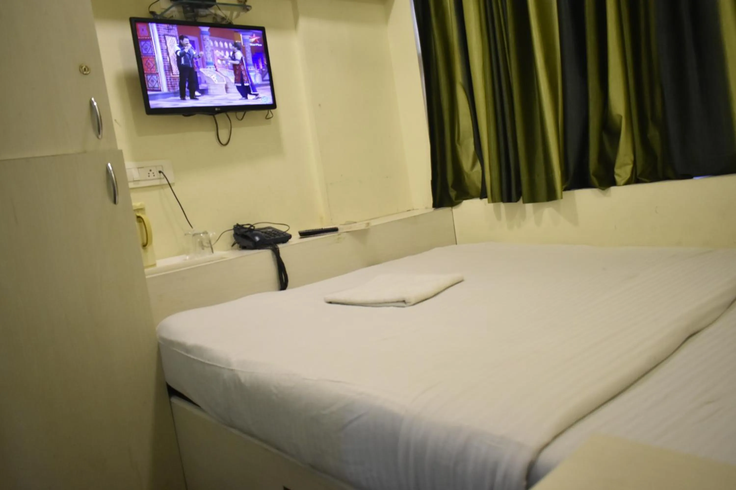 Bed in Hotel Arma Court - Near US Embassy, BKC