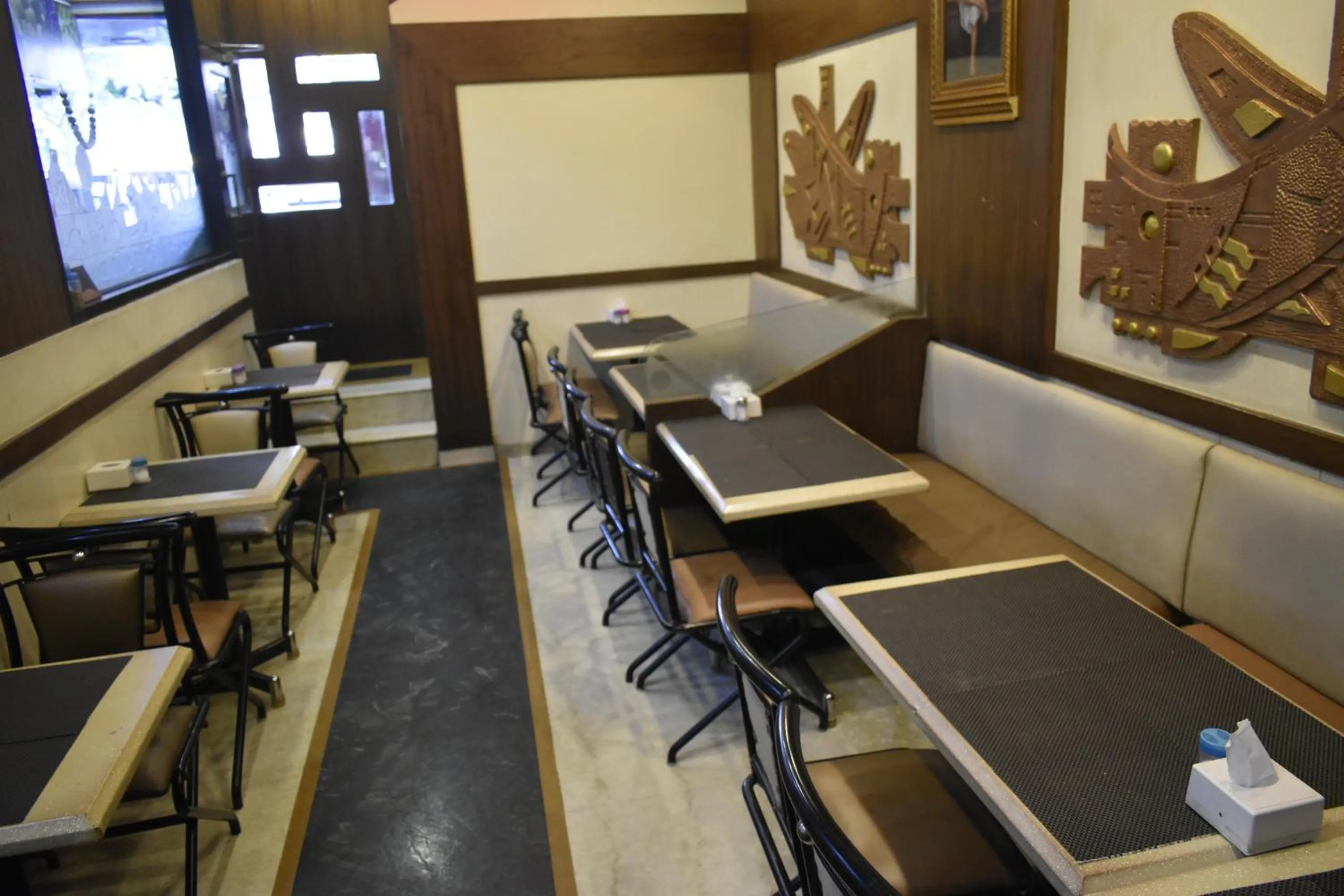 Hotel Arma Court - Near US Embassy, BKC