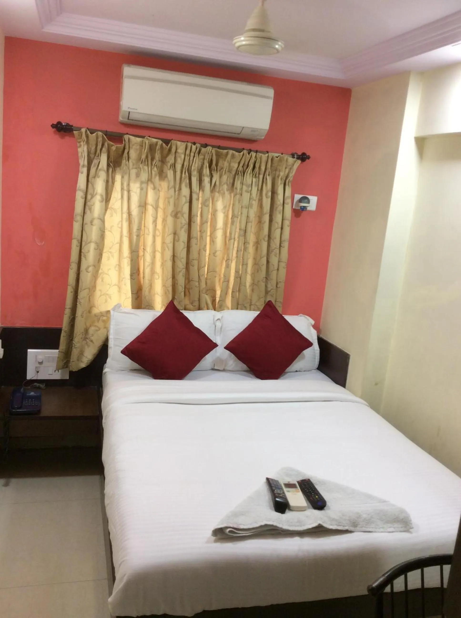 Bed in Hotel Arma Court - Near US Embassy, BKC