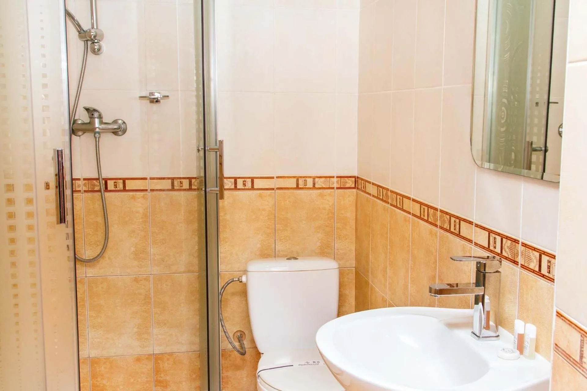 Bathroom in Korona Hotel