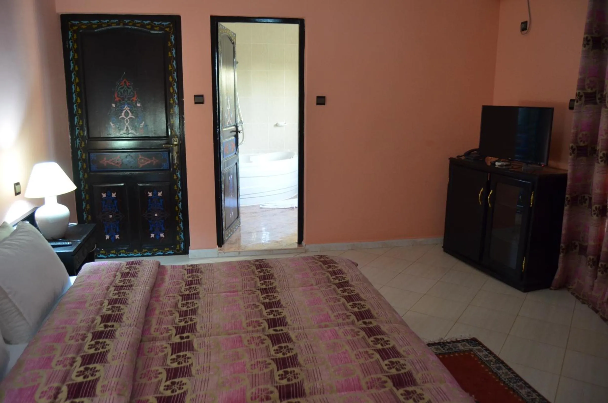 Bed in Almounia Hotel & Spa