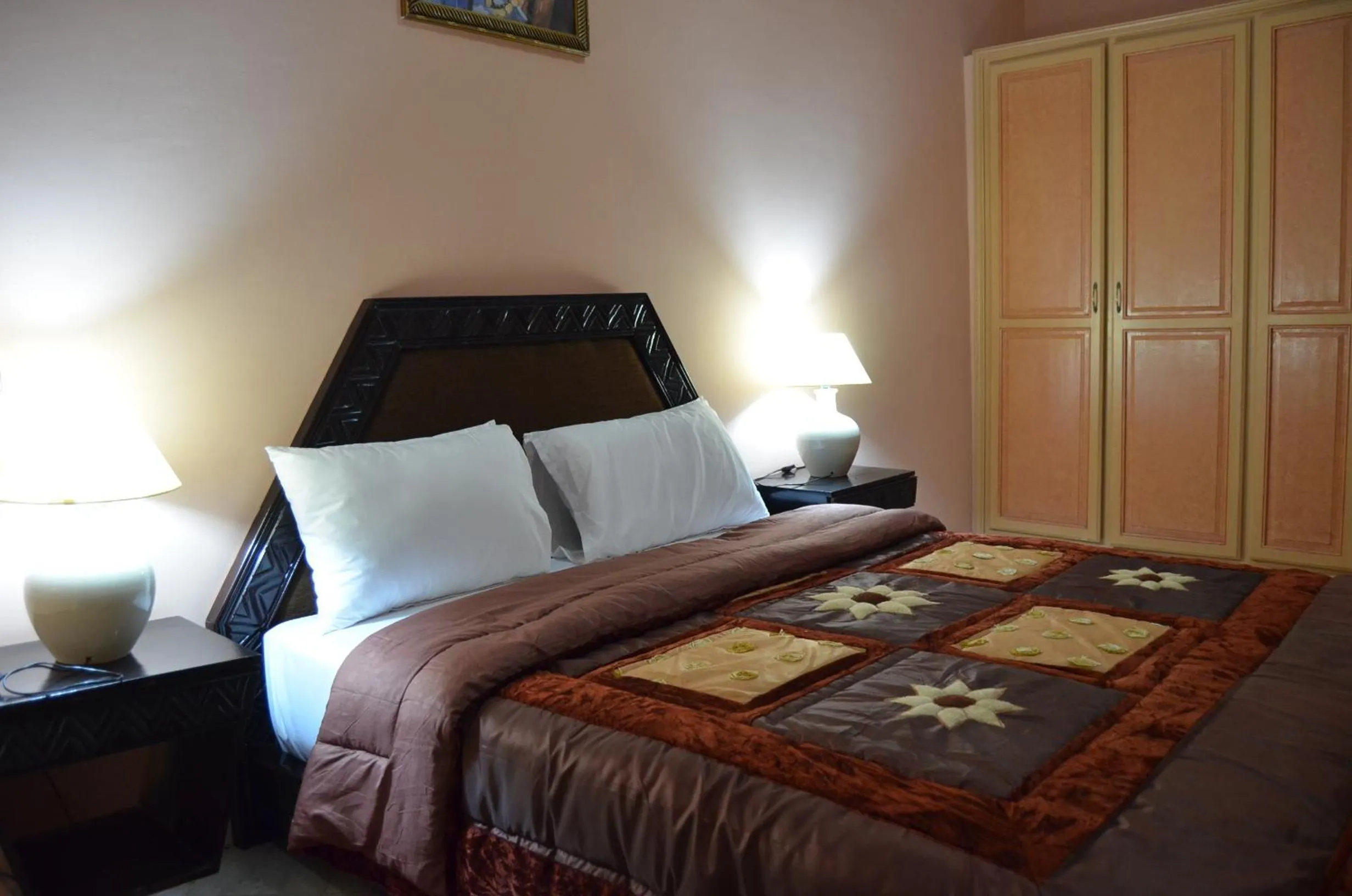 Bed in Almounia Hotel & Spa