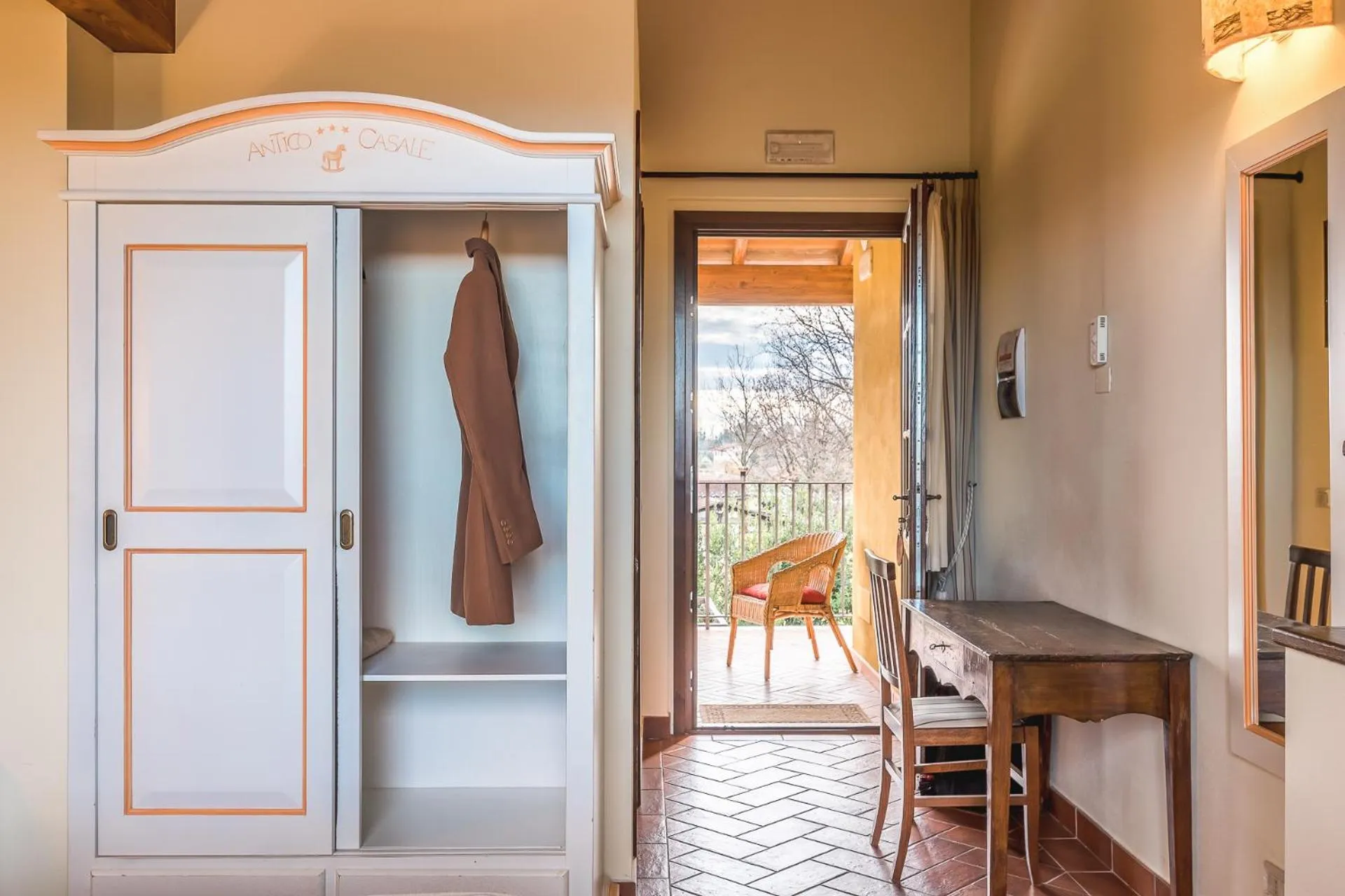 wardrobe in Antico Casale