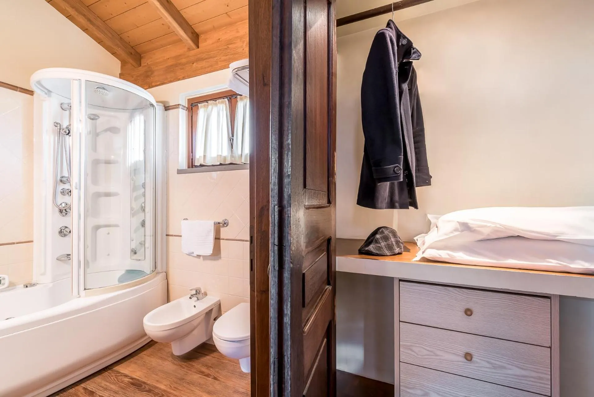 Toilet in Antico Casale