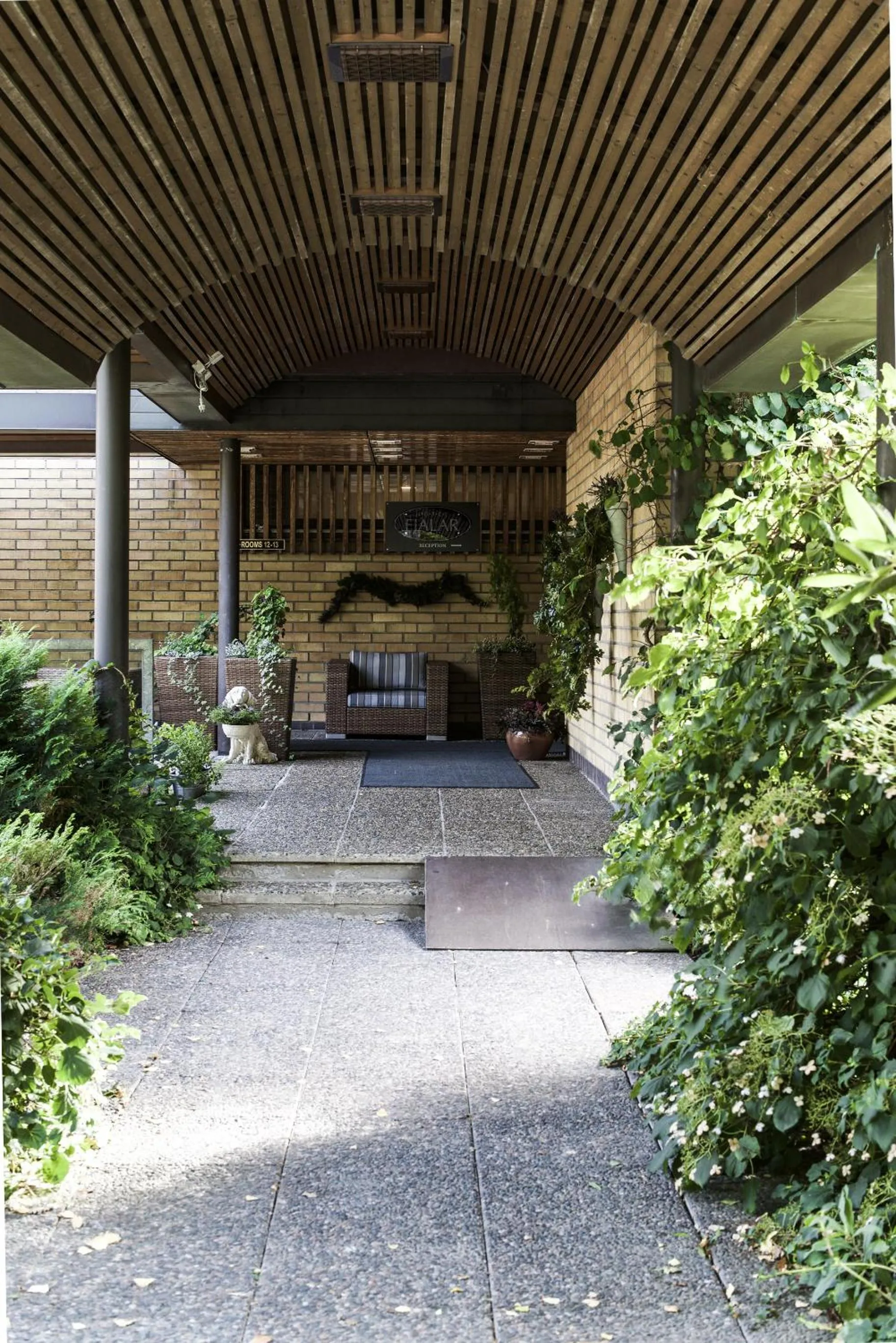 Facade/entrance in Hotel Fjalar