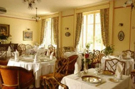 Restaurant/places to eat in Logis L'hermitage
