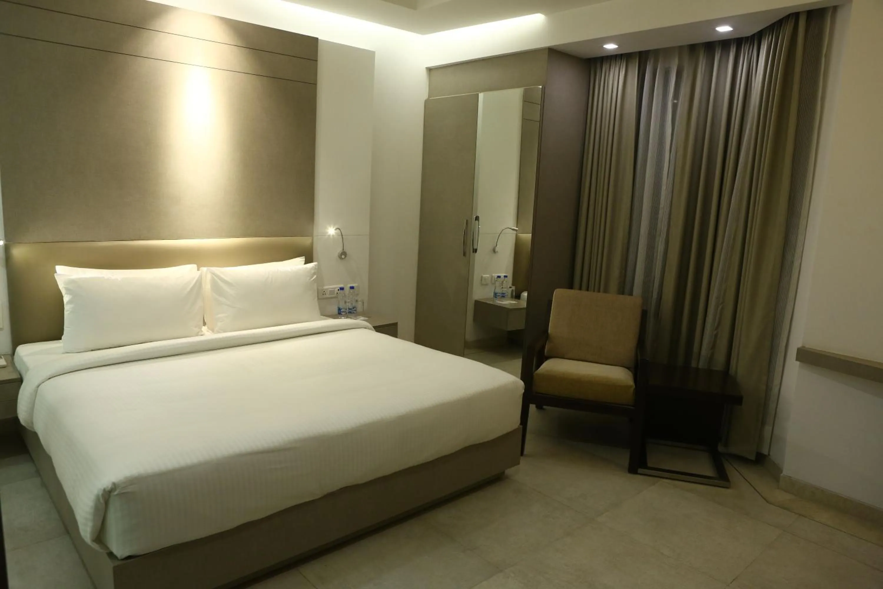 Bed in Keys Lite by Lemon Tree Hotels, Mayfield, Gurgaon