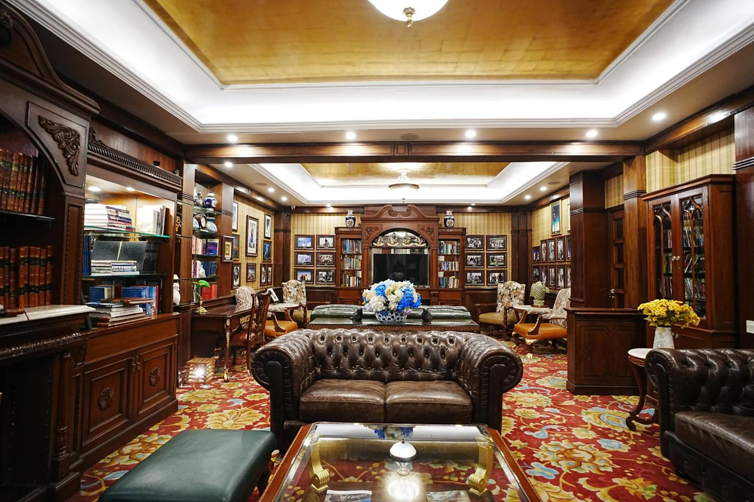 Library in Mayfair Darjeeling