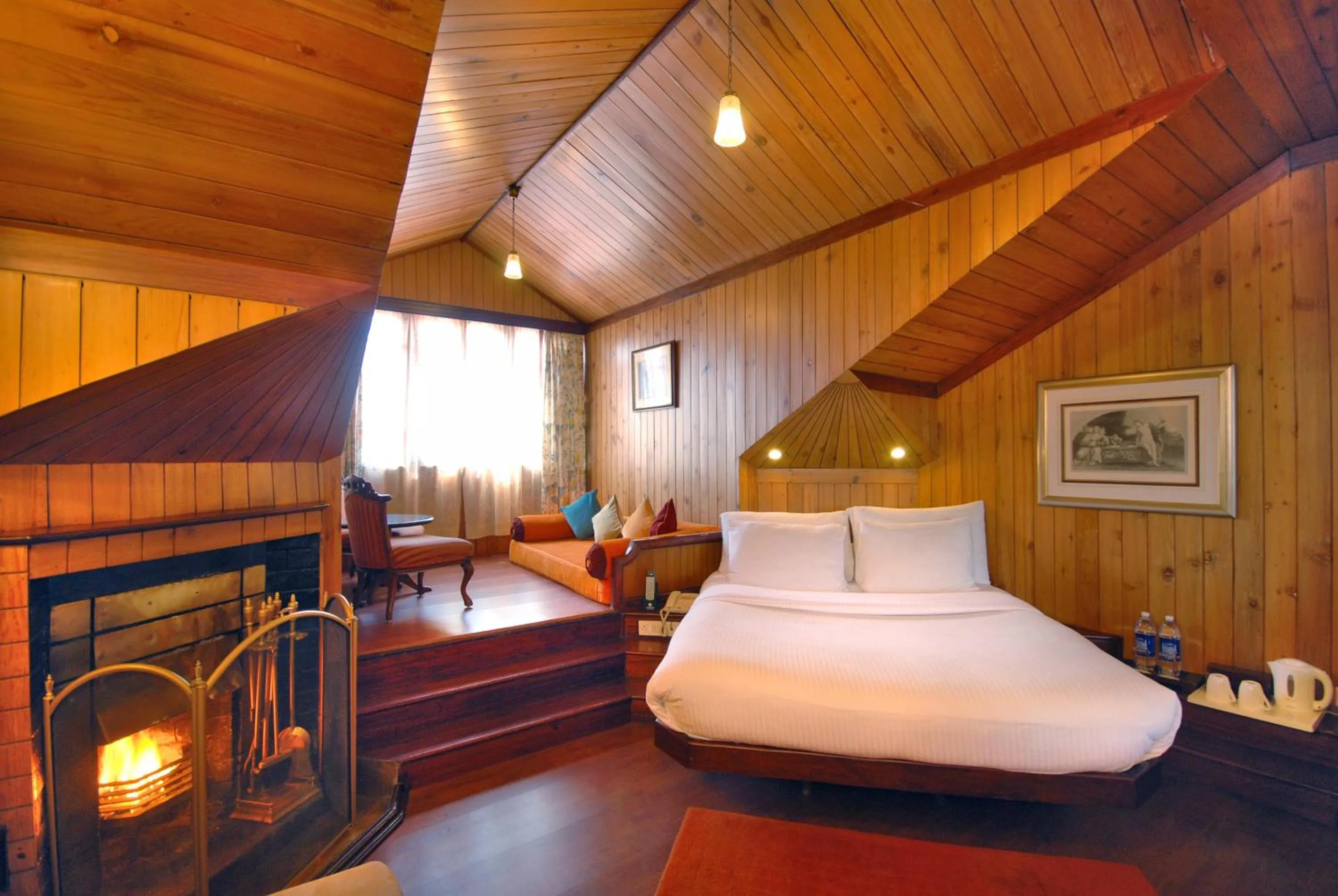 Photo of the whole room, Bed in Mayfair Darjeeling