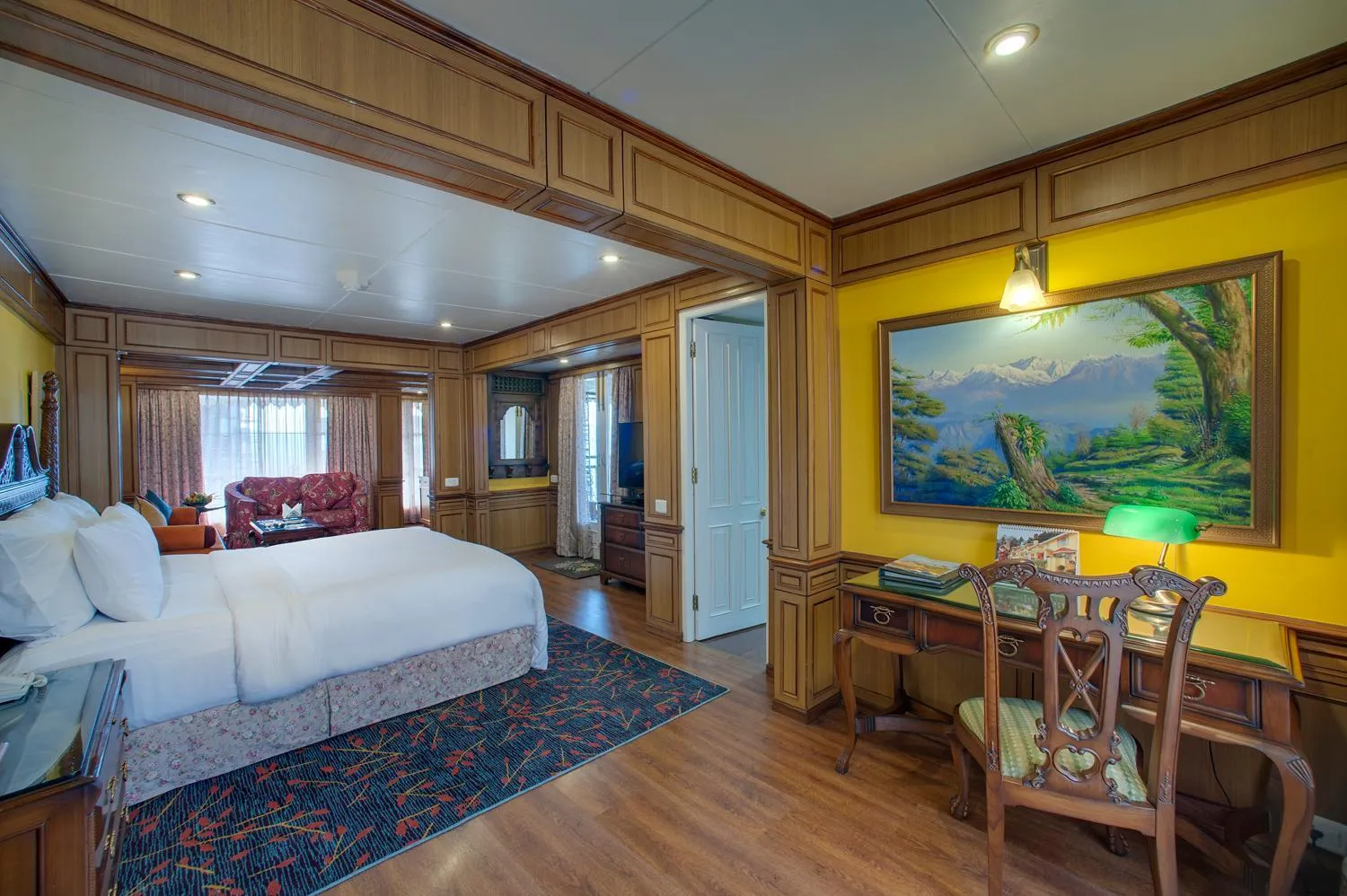 Photo of the whole room, Bed in Mayfair Darjeeling