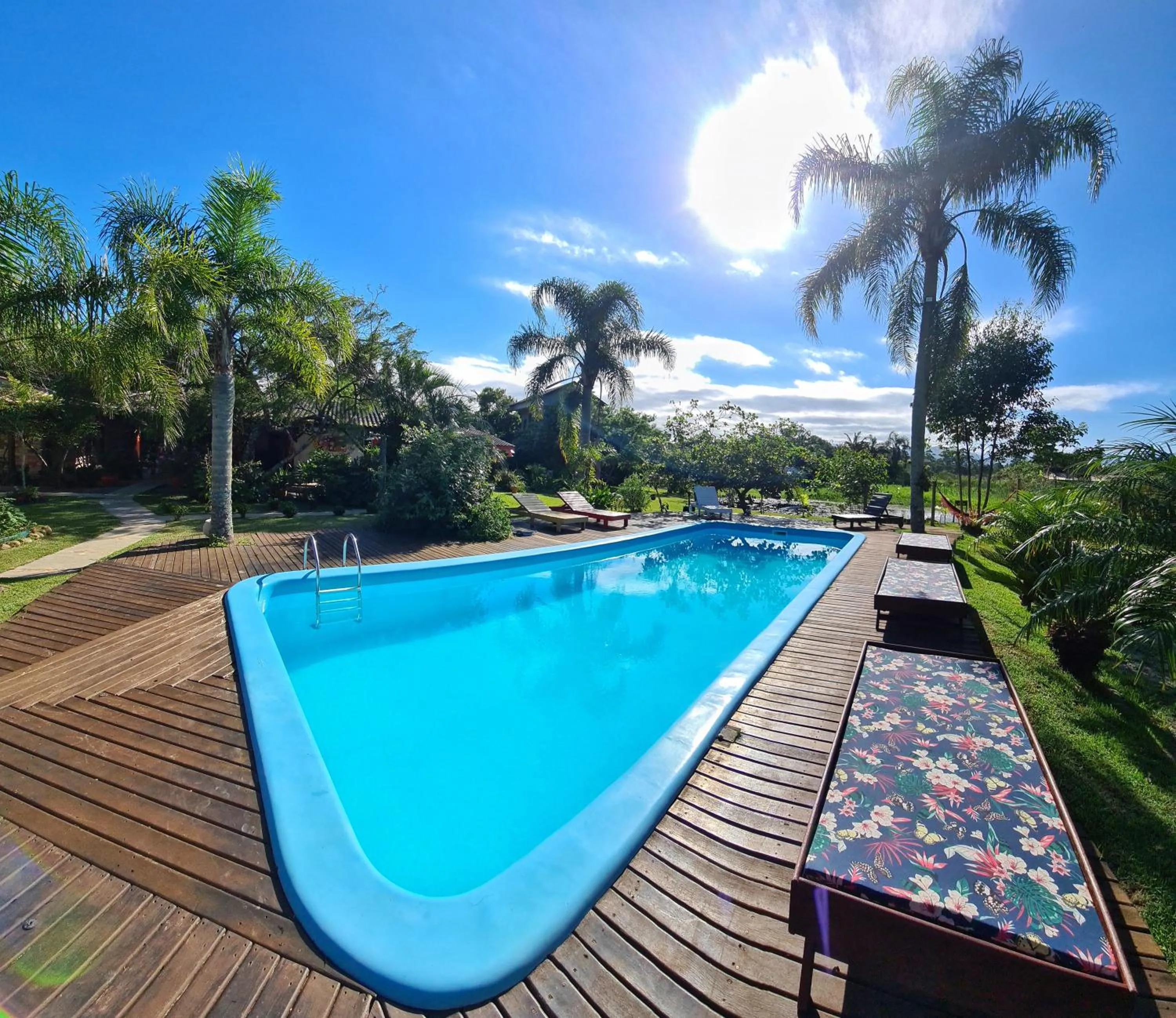Swimming pool in Pousada Areias do Embaú