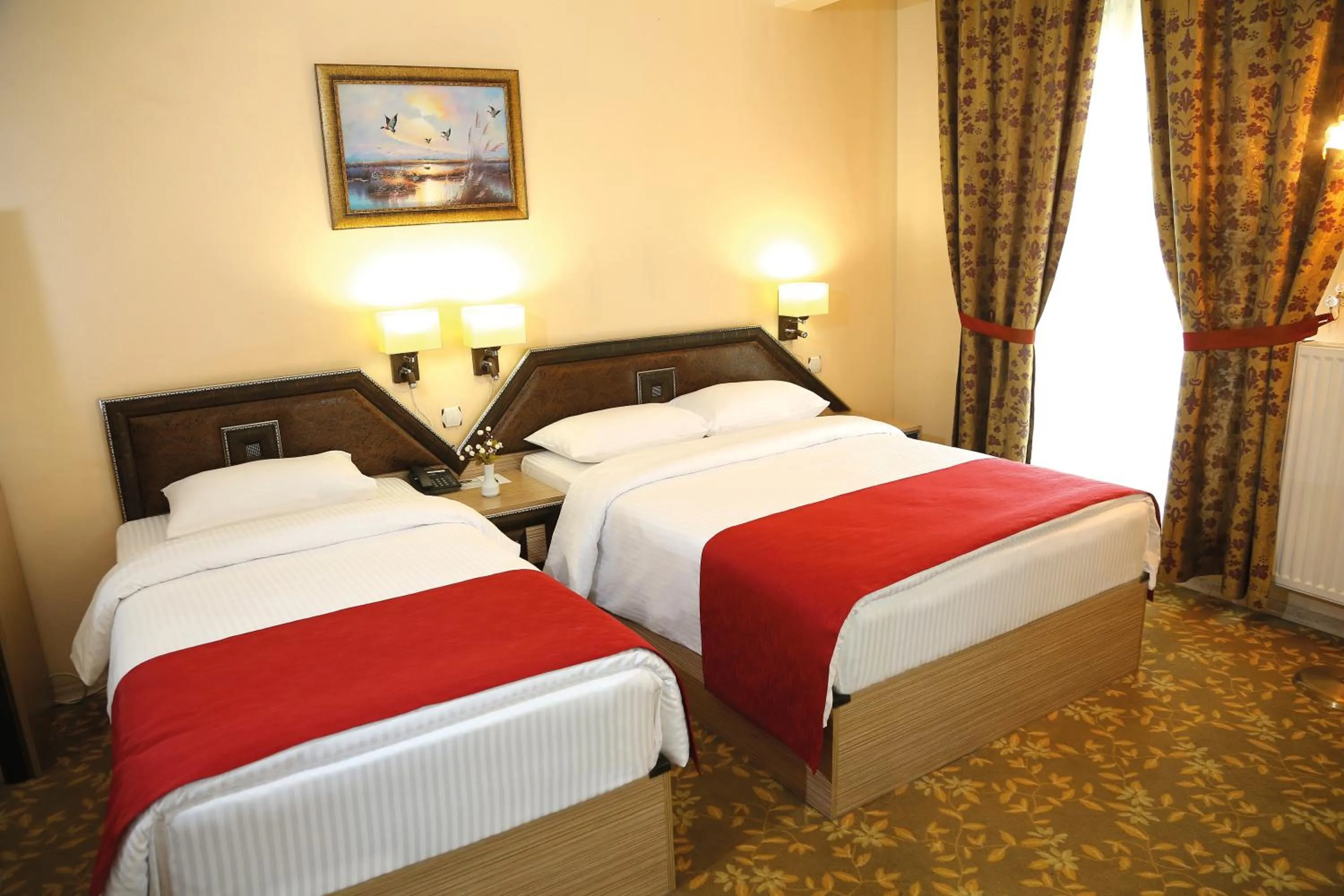 Day, Bed in My House Otel