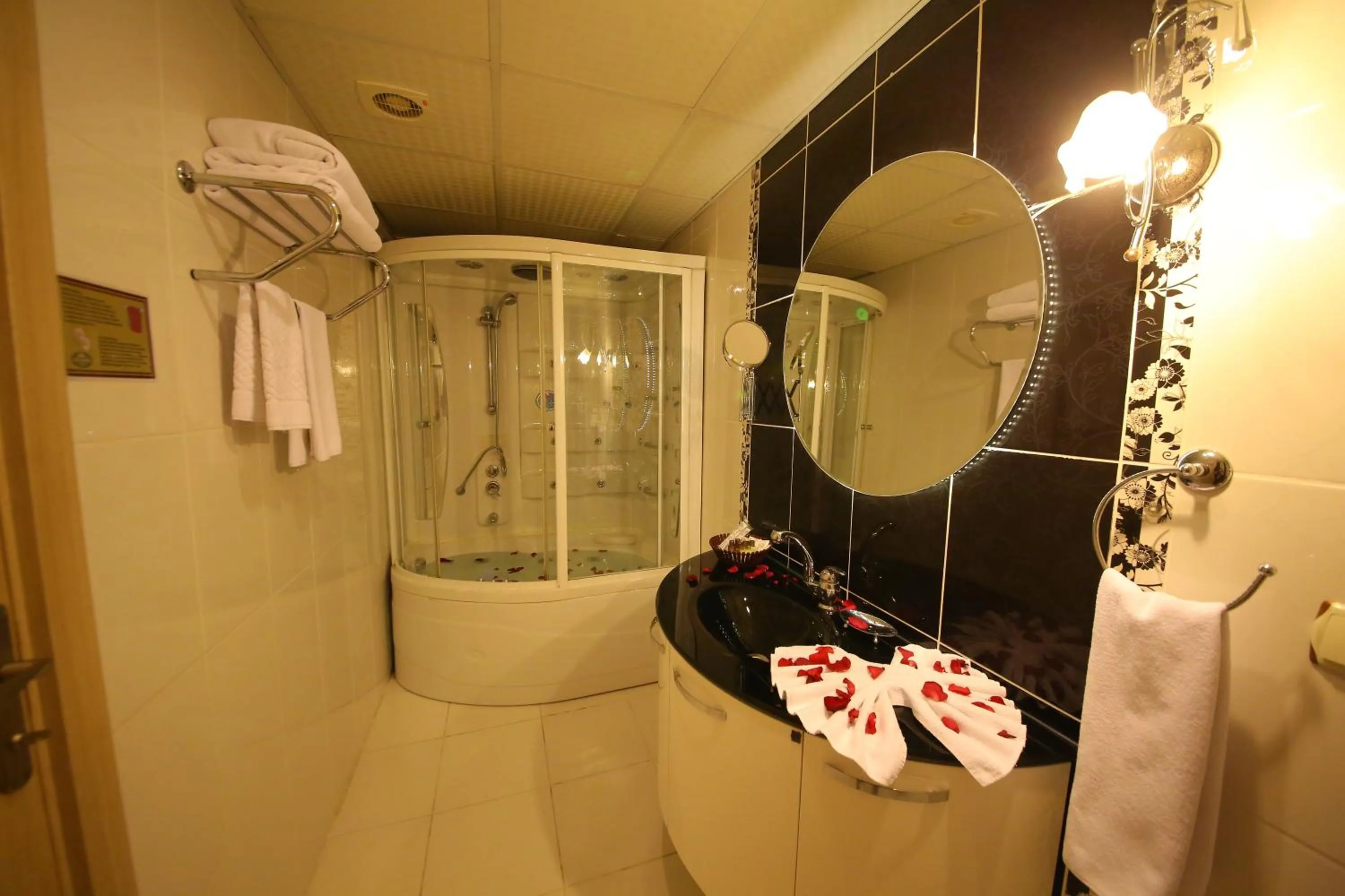 Bathroom in My House Otel