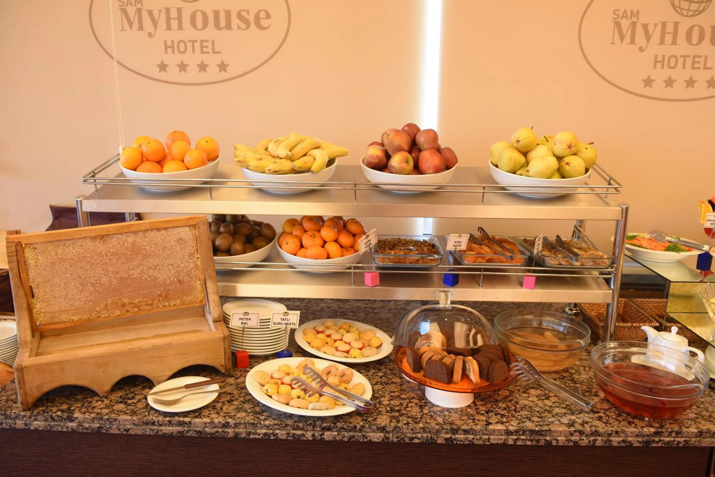 Buffet breakfast in My House Otel