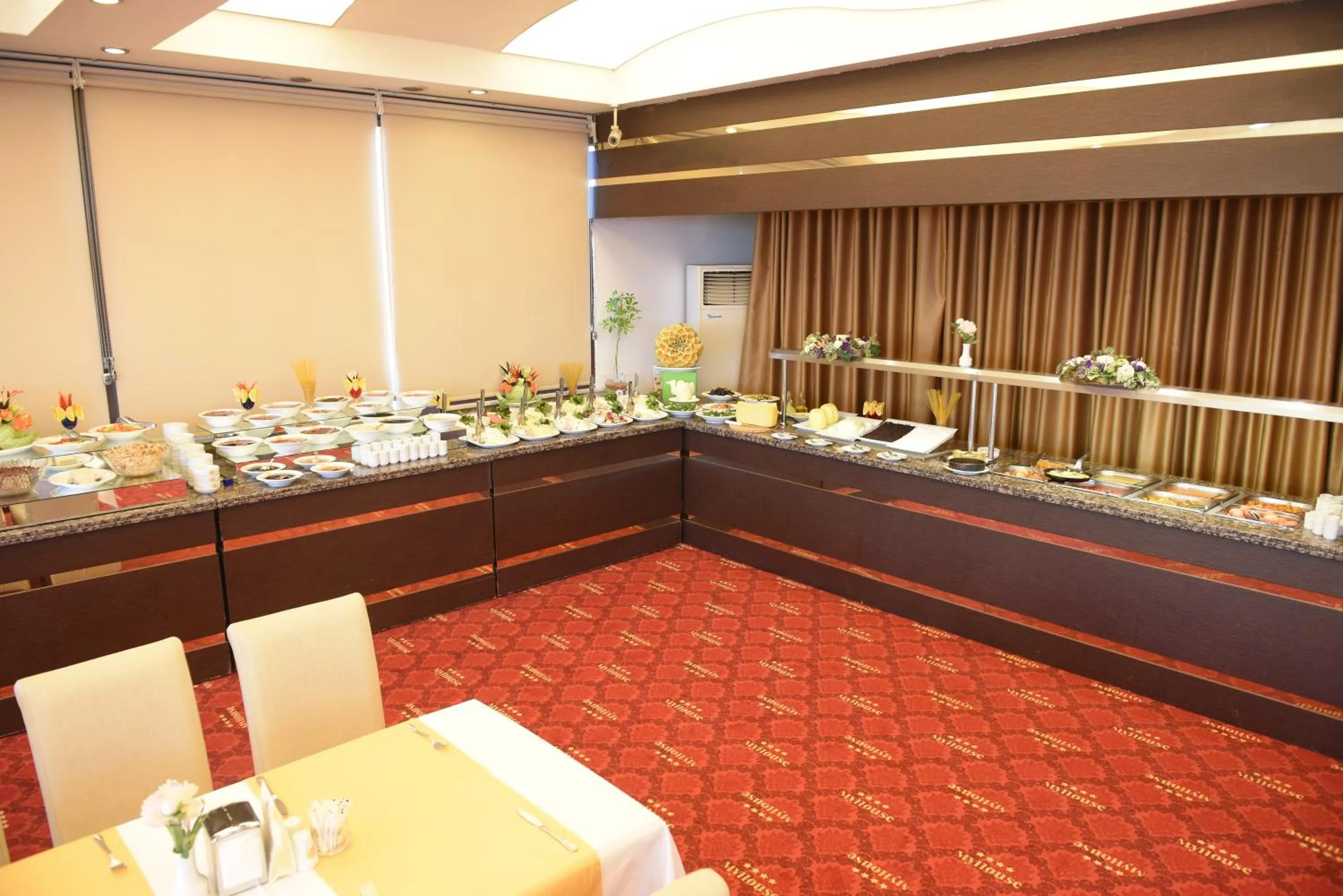 Buffet breakfast in My House Otel