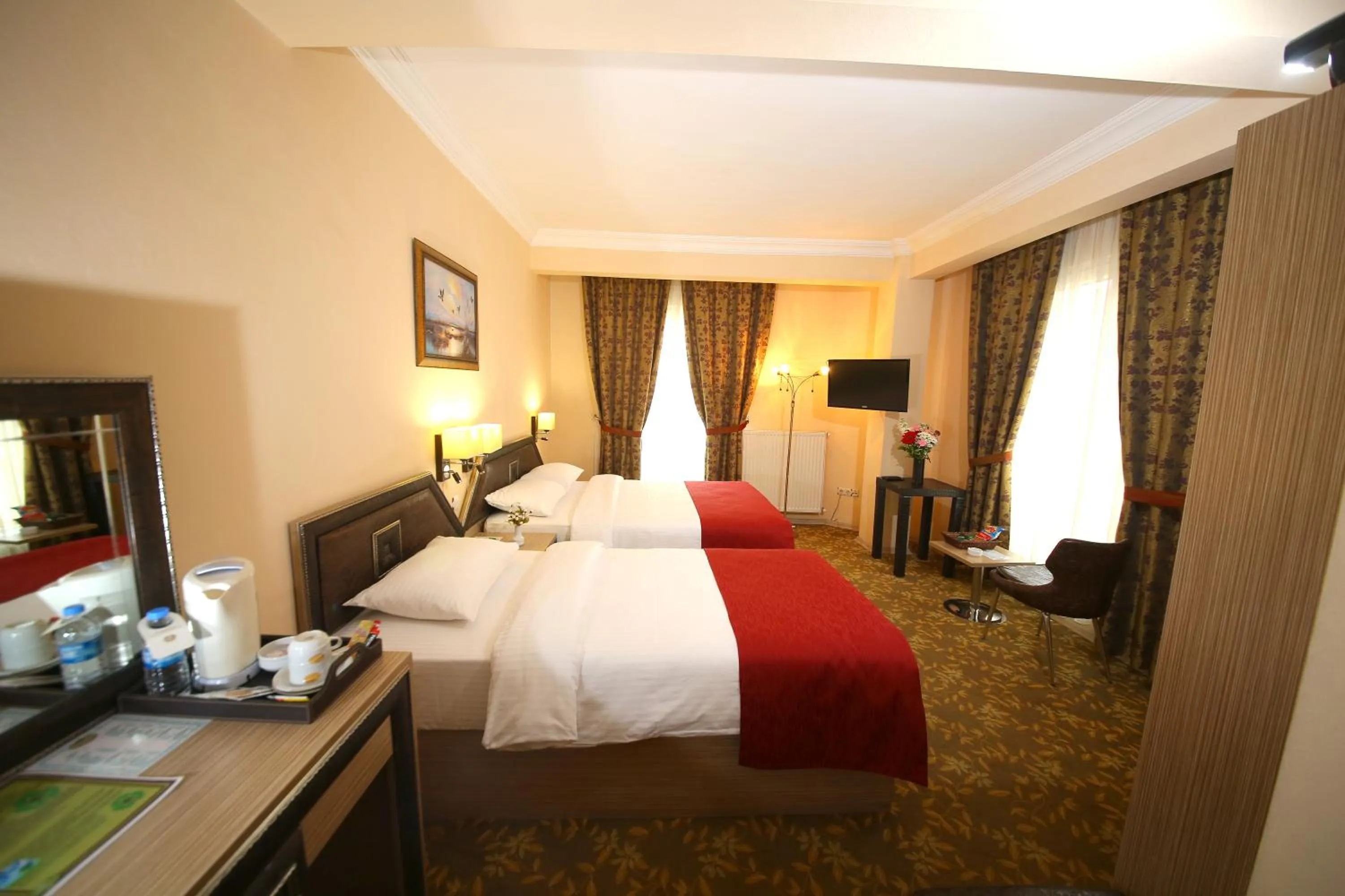 Day, Bed in My House Otel