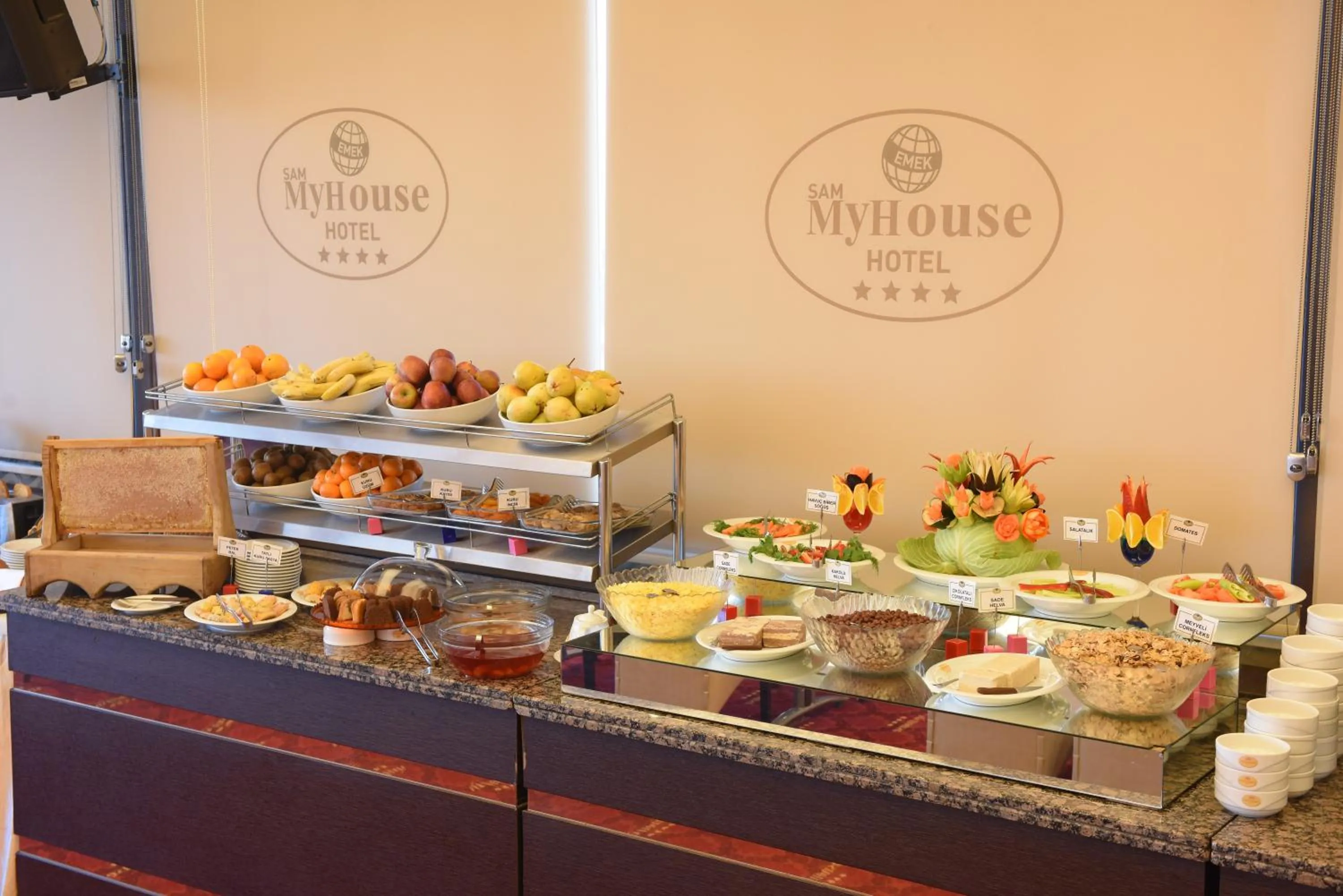 Buffet breakfast in My House Otel