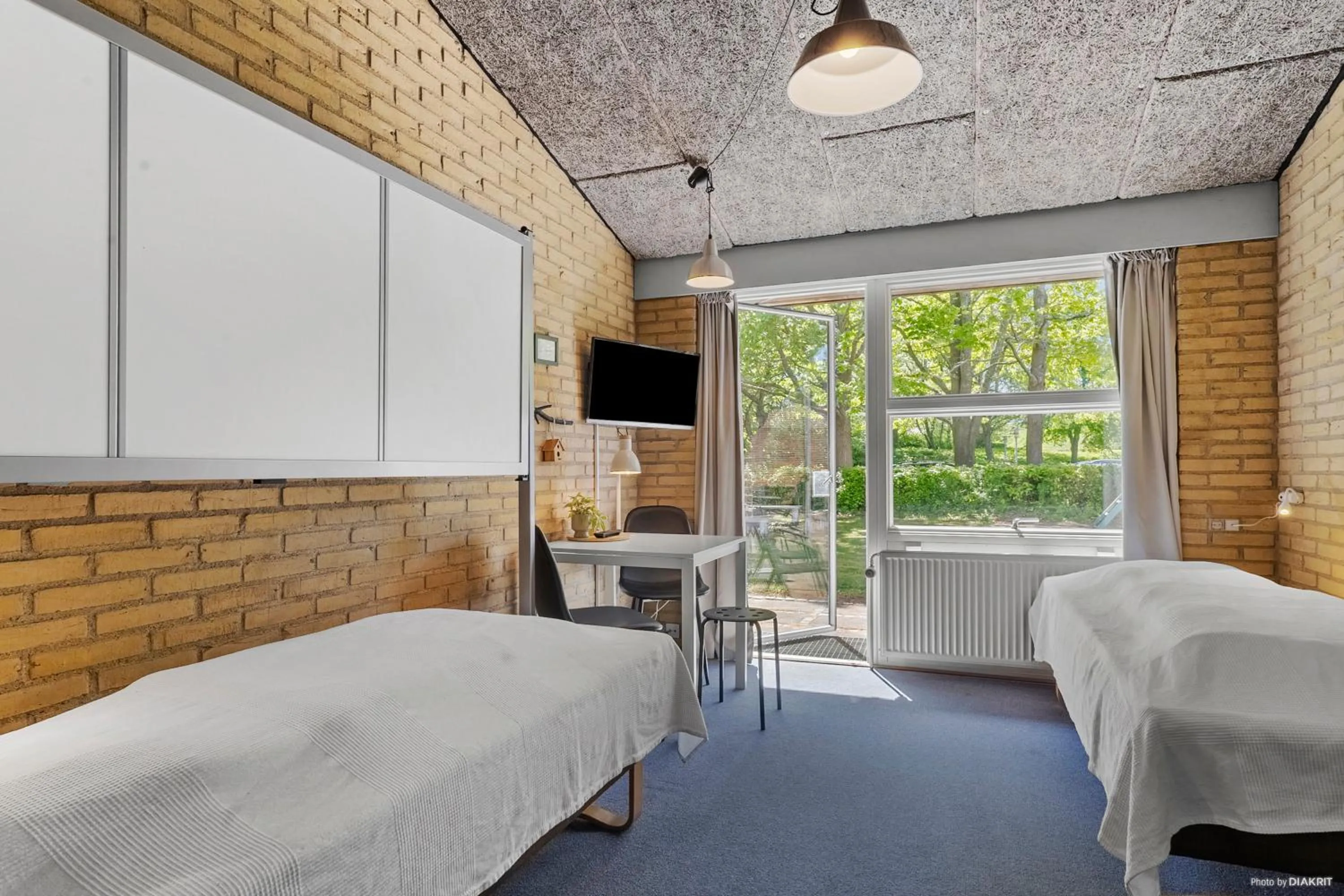 TV and multimedia, Bed in Flinten Horsens