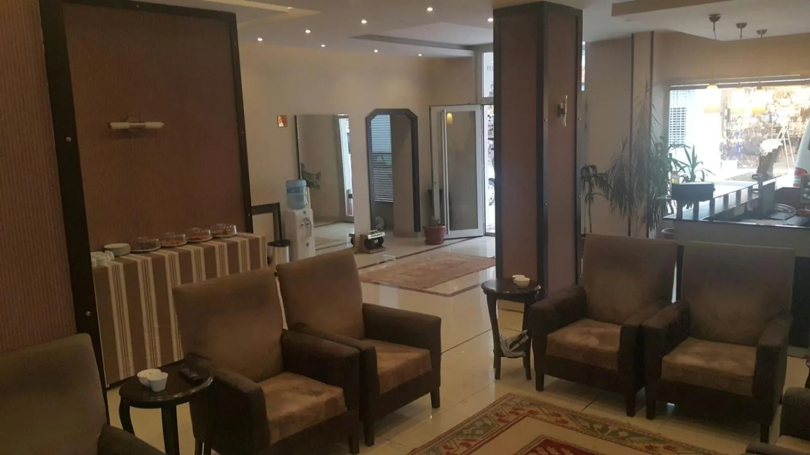 Lobby or reception in Kent Hotel