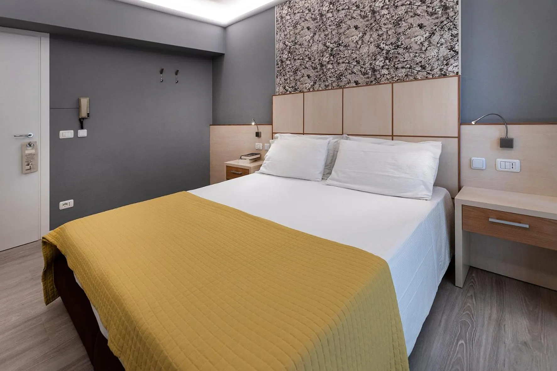 Bedroom, Bed in Albergo Aurora