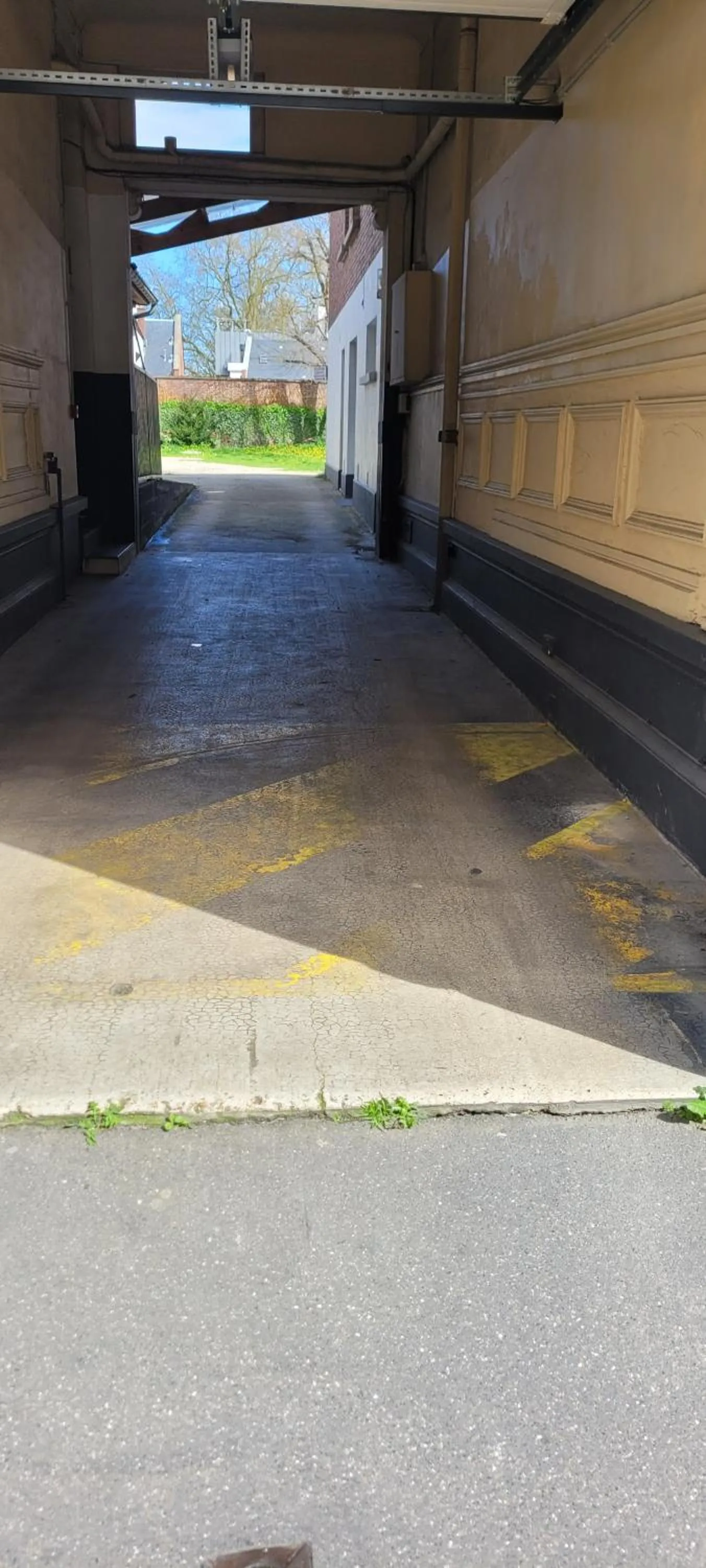 Parking in Hotel Central Anzac