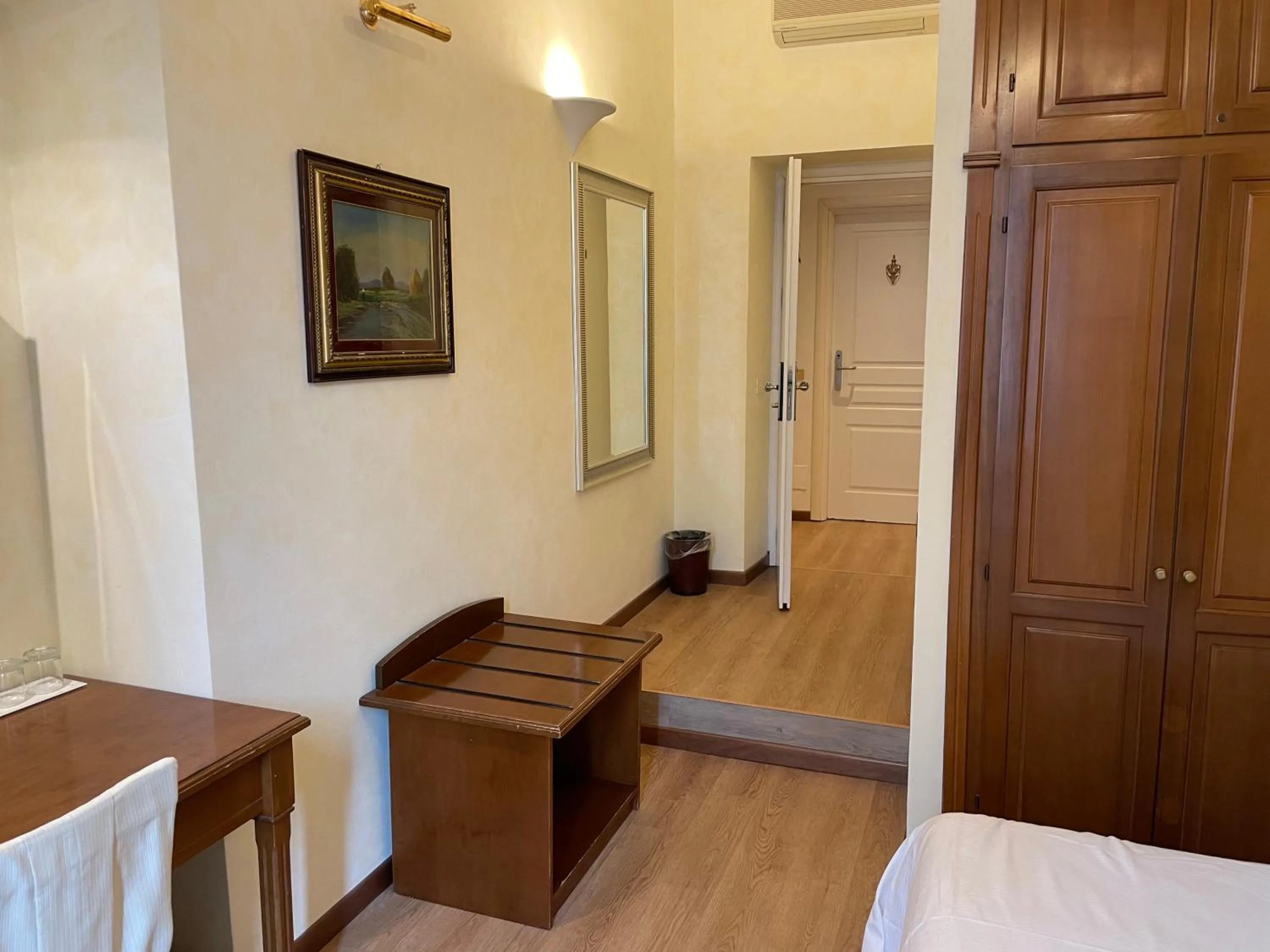 Bedroom, Bed in Le Petit Real