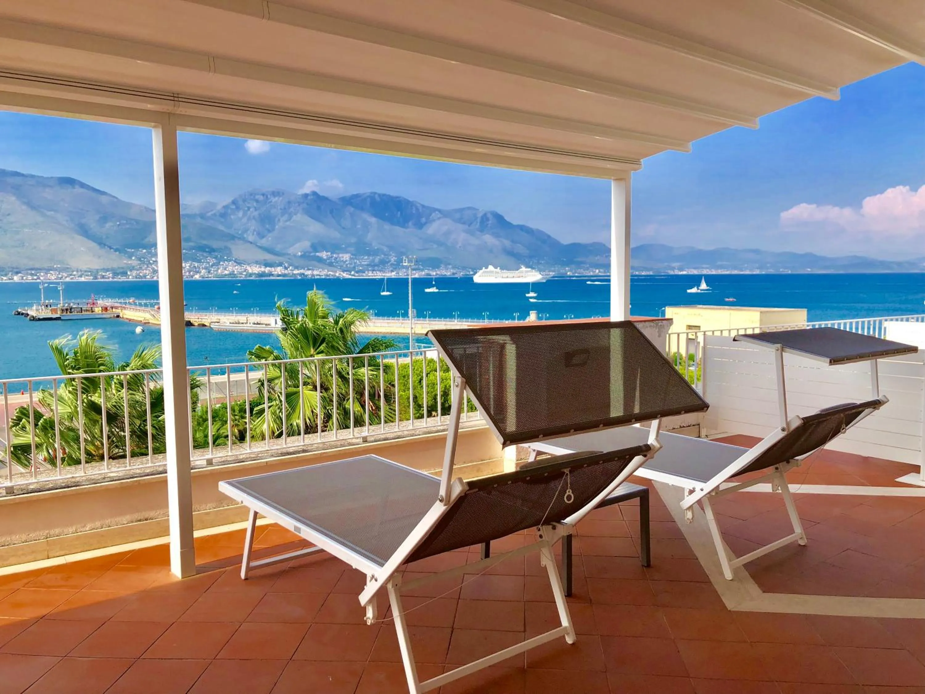 Patio in Hotel Gajeta