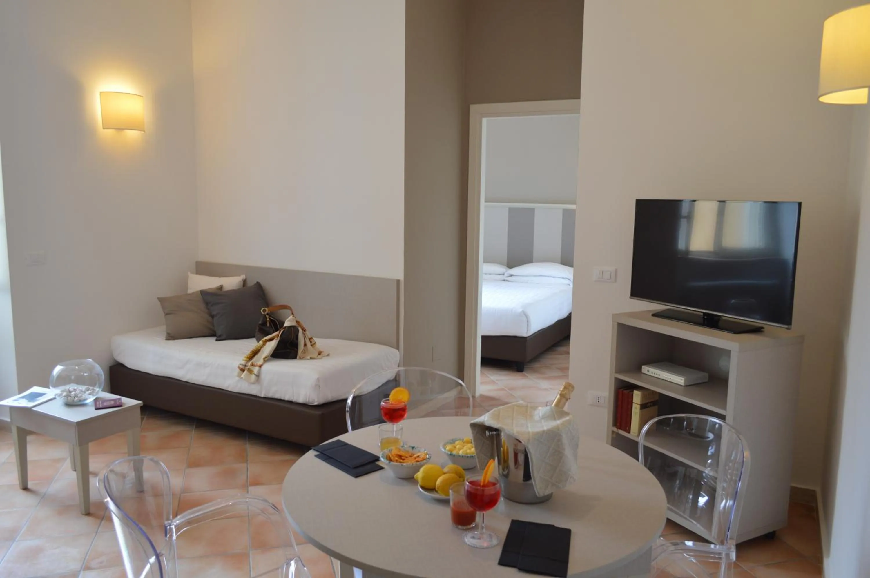 Seating area, Bed in Hotel Gajeta