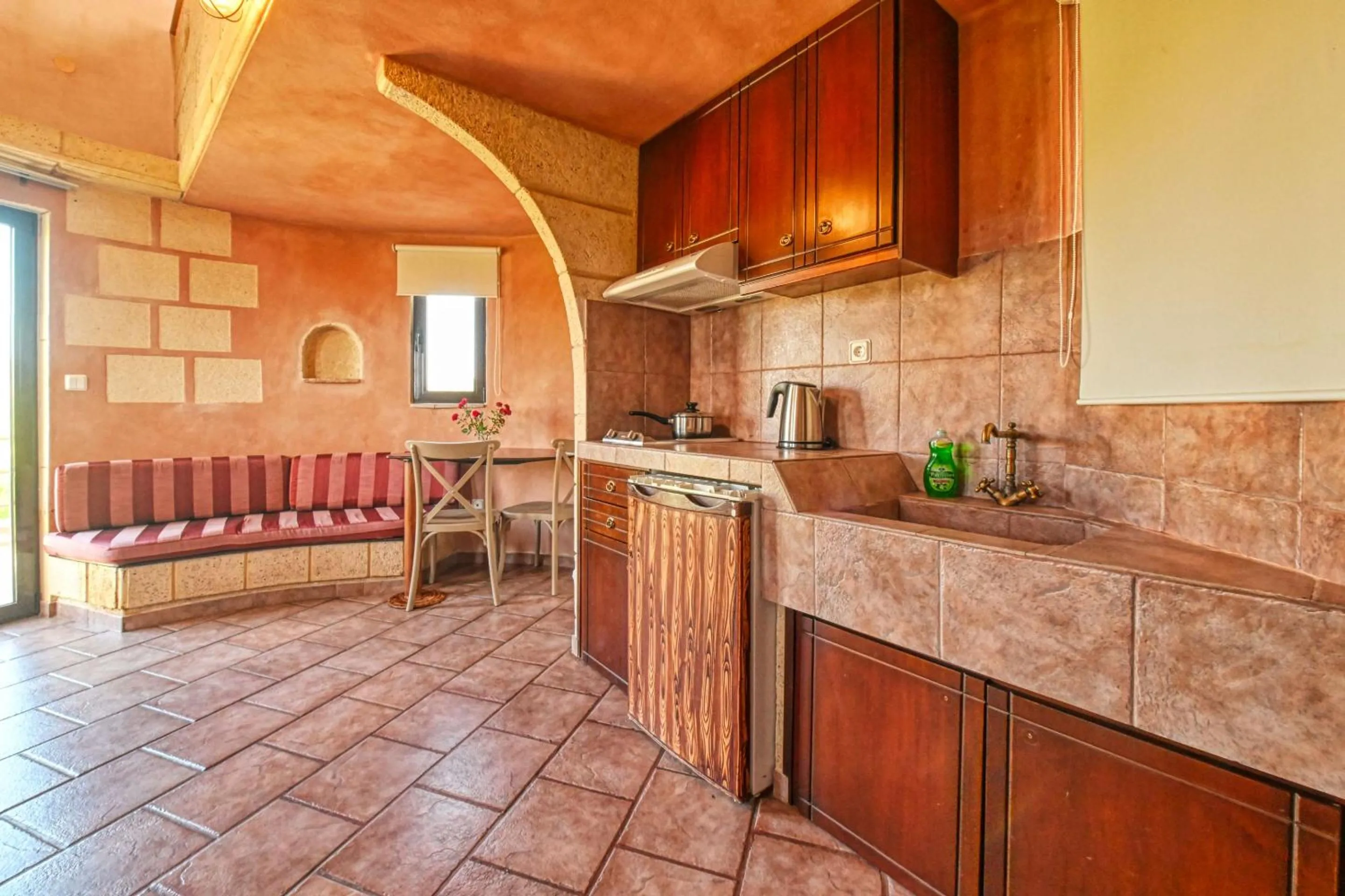 Coffee/tea facilities in Anemomili Village