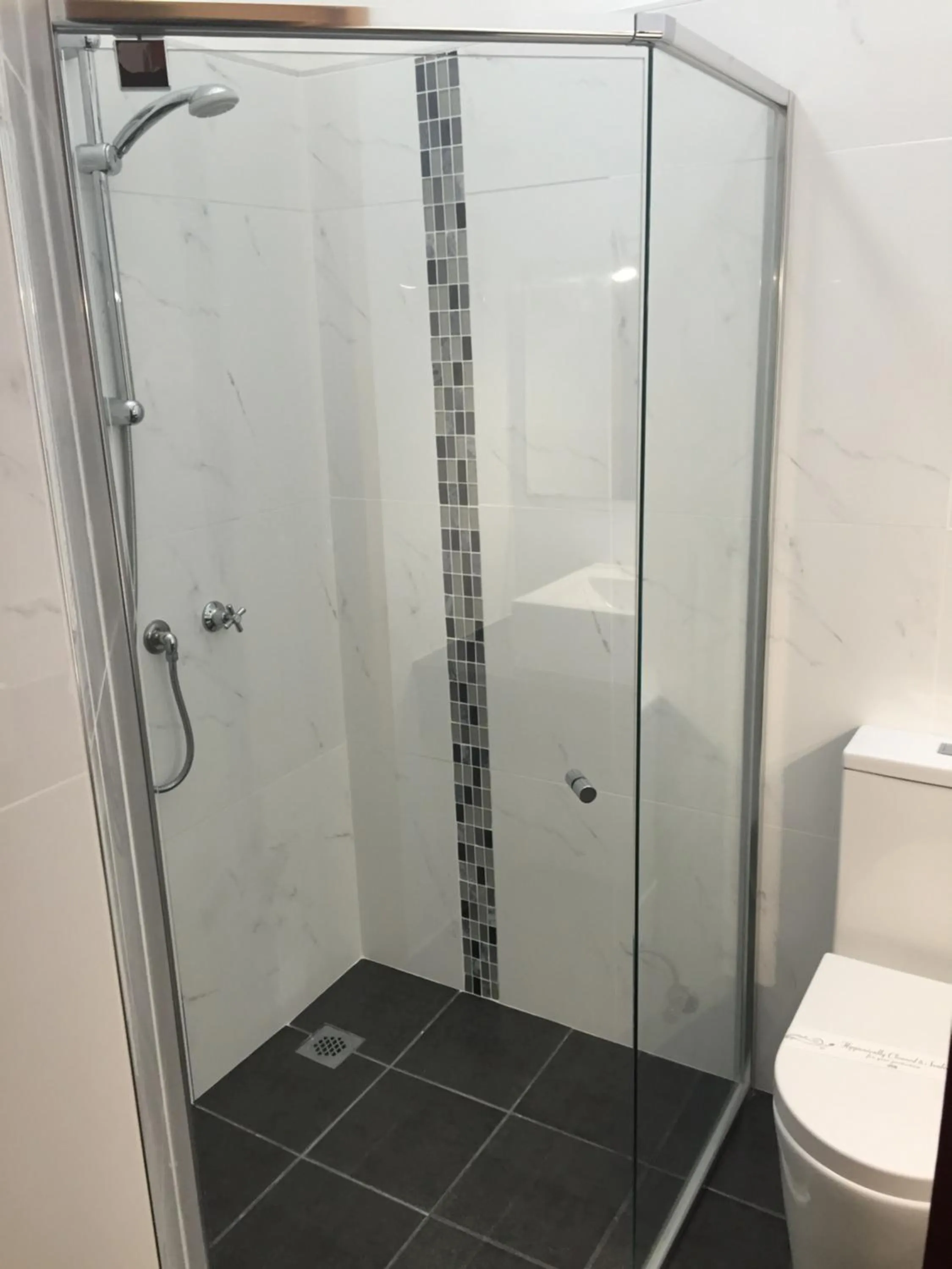 Bathroom in Henry's Quirindi