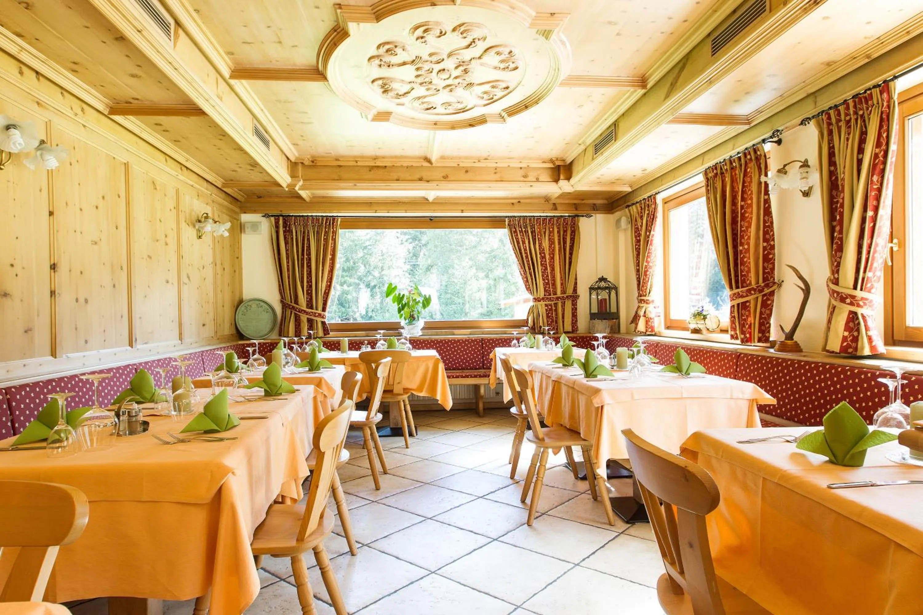 Restaurant/places to eat in Hotel Cevedale