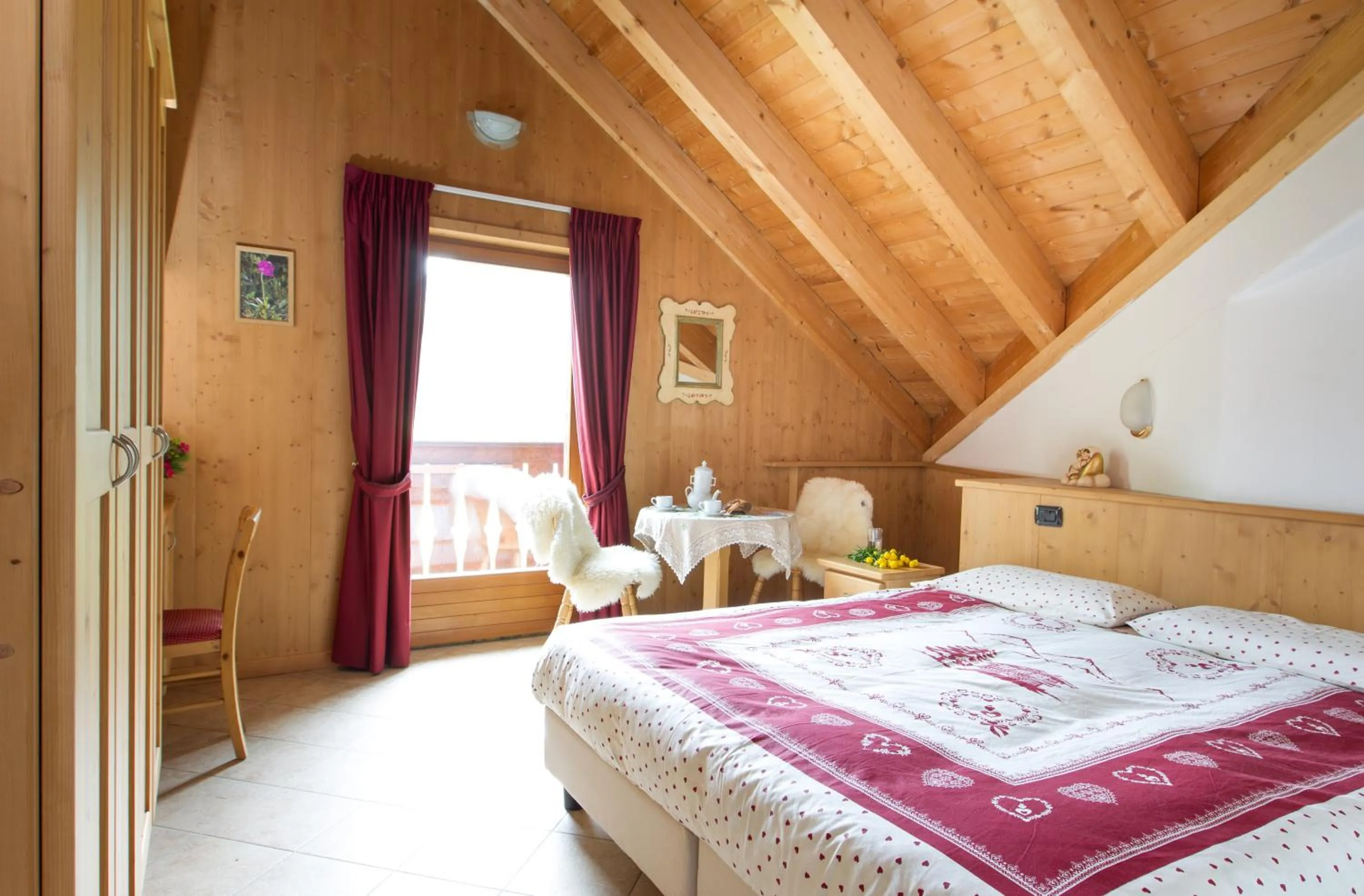 Bed in Hotel Cevedale