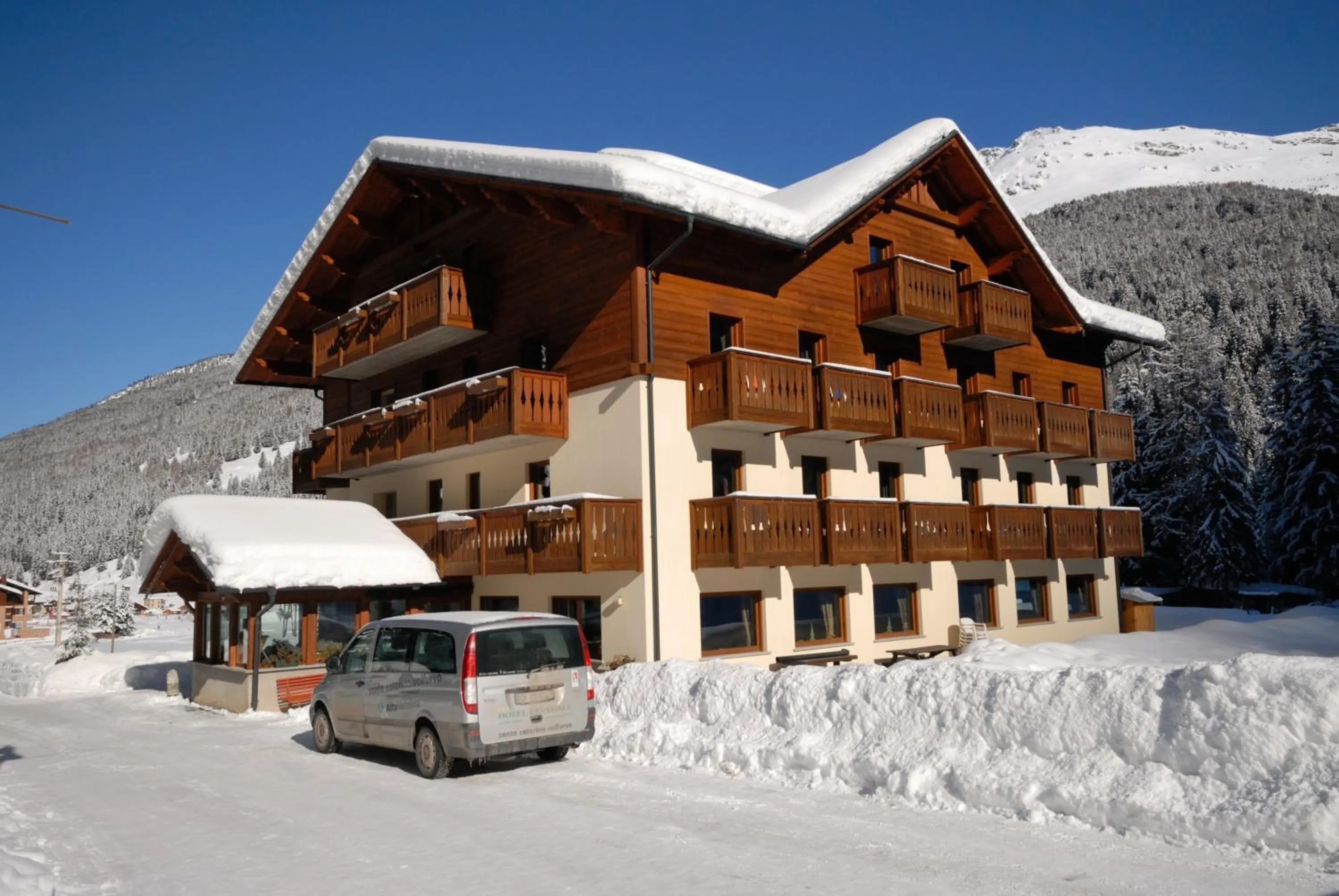 Facade/entrance in Hotel Cevedale