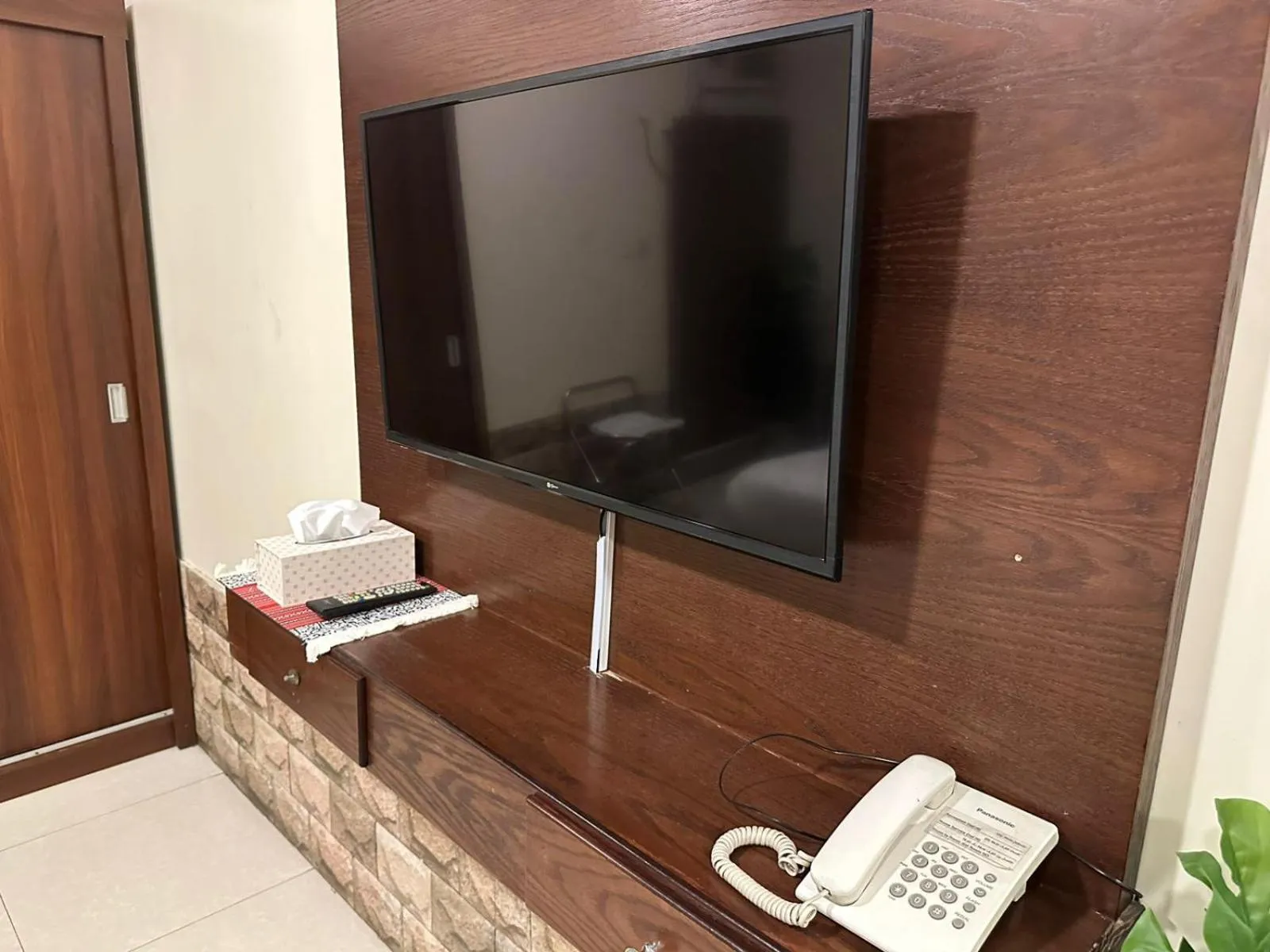 TV and multimedia in Al Massah Al Khalijiyah Furnished Units