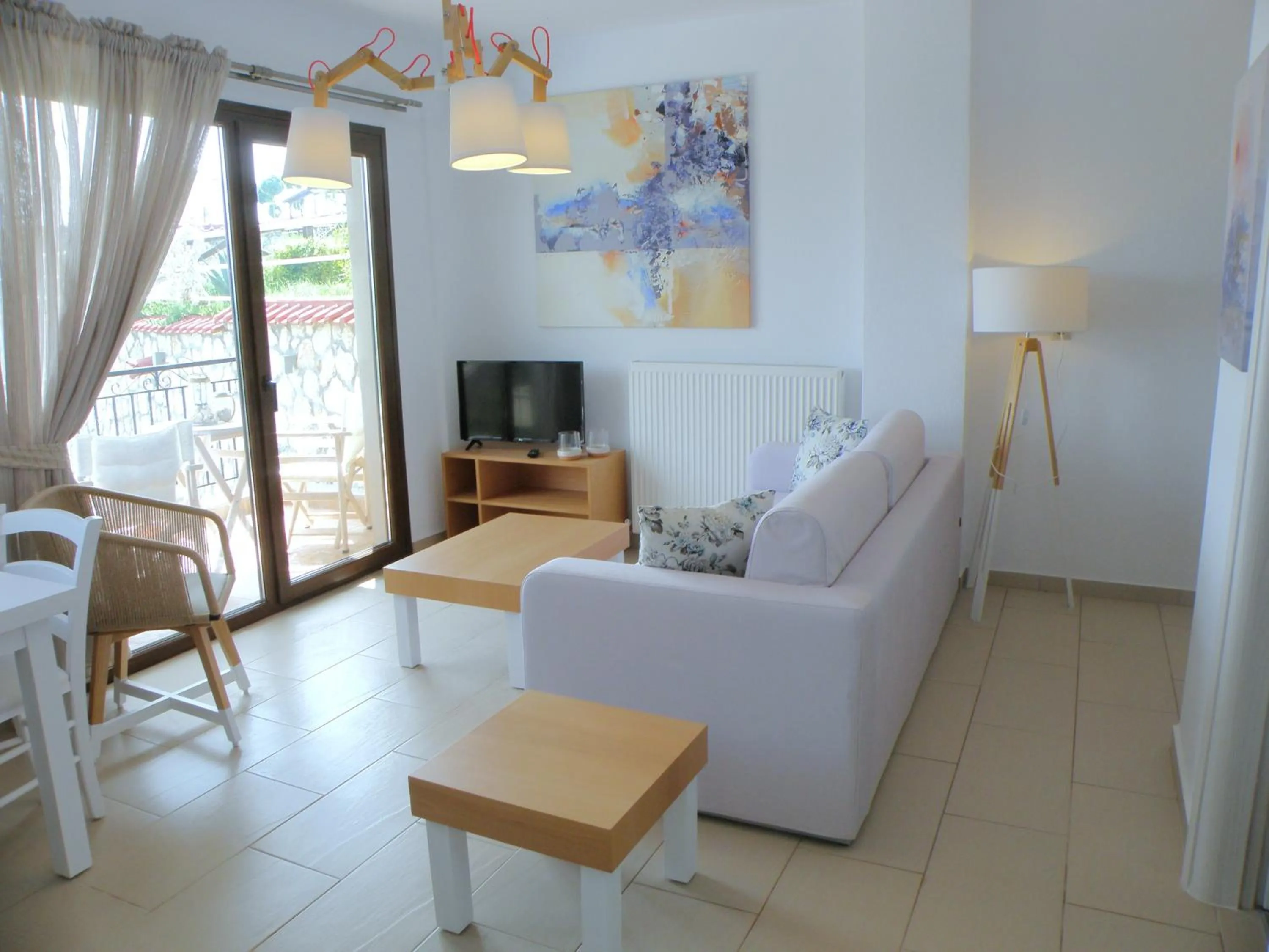 TV and multimedia in Koumaros Aparthotel