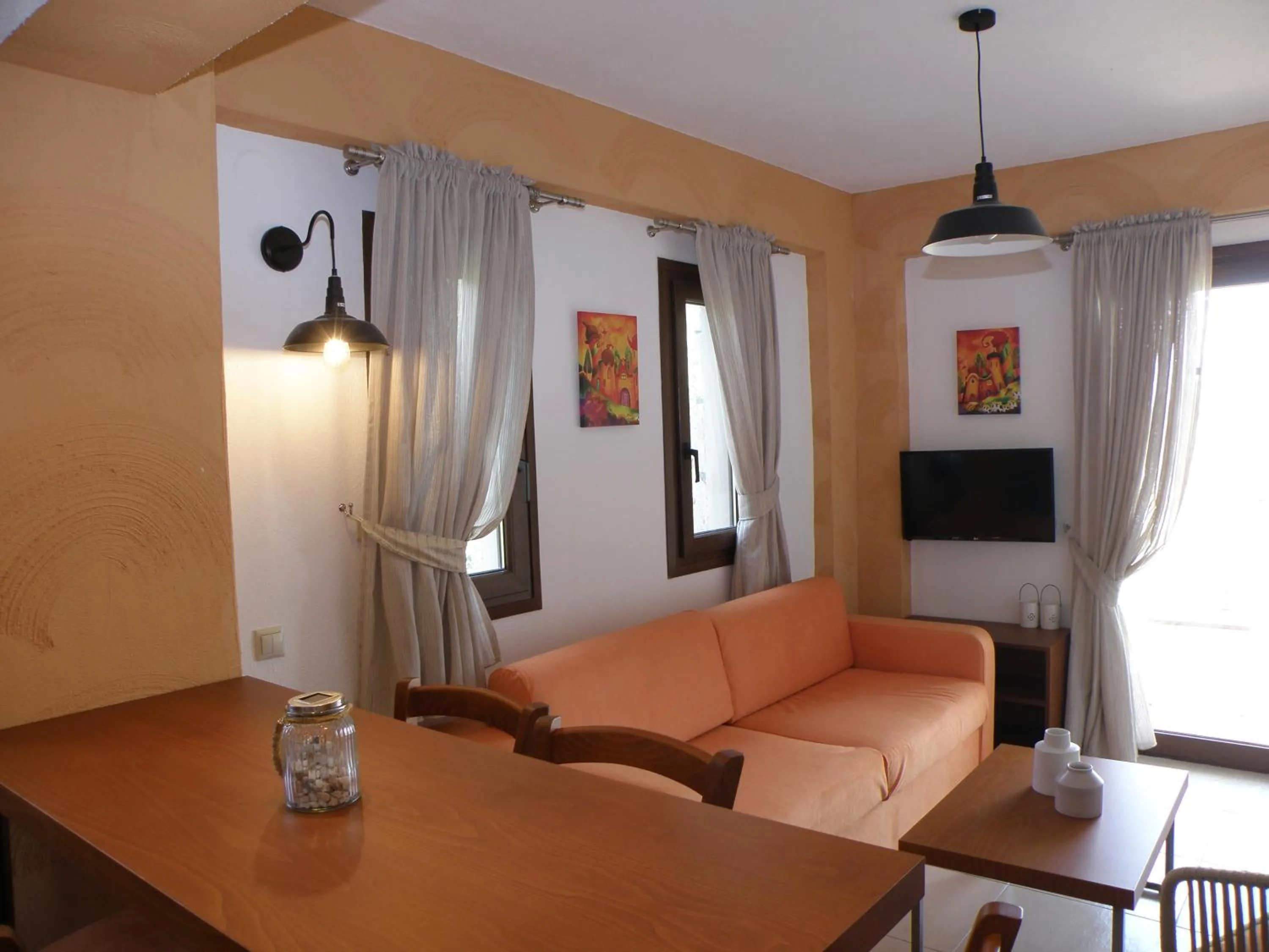 TV and multimedia in Koumaros Aparthotel