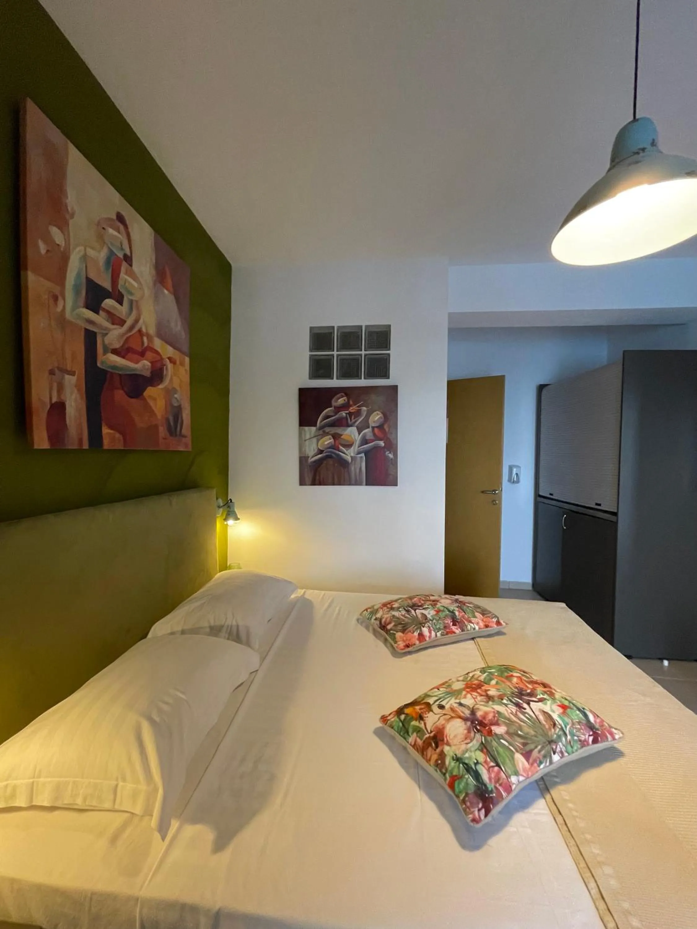 Bed in Koumaros Aparthotel